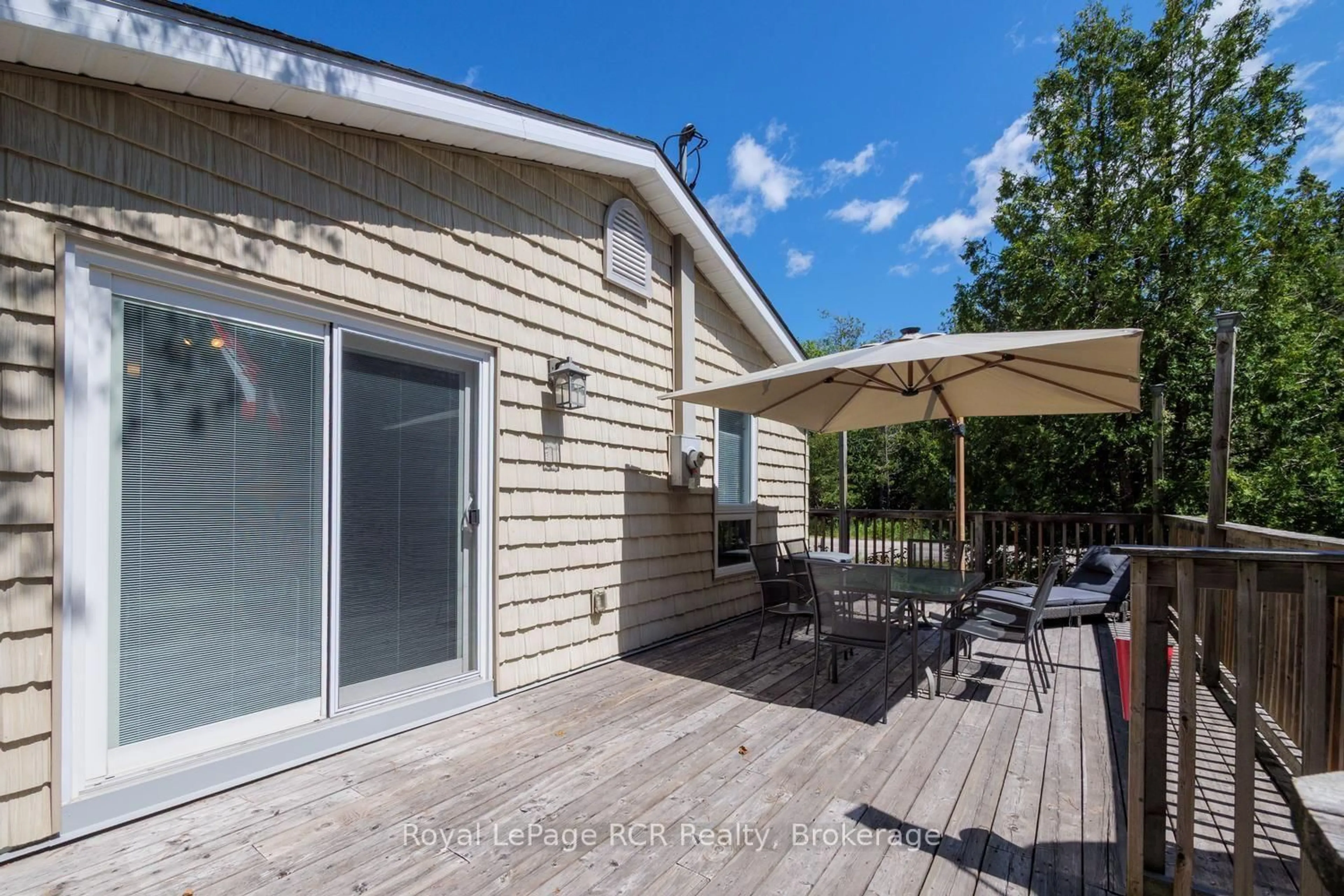 Patio, unknown for 10 1st Ave south Ave, Native Leased Lands Ontario 00000