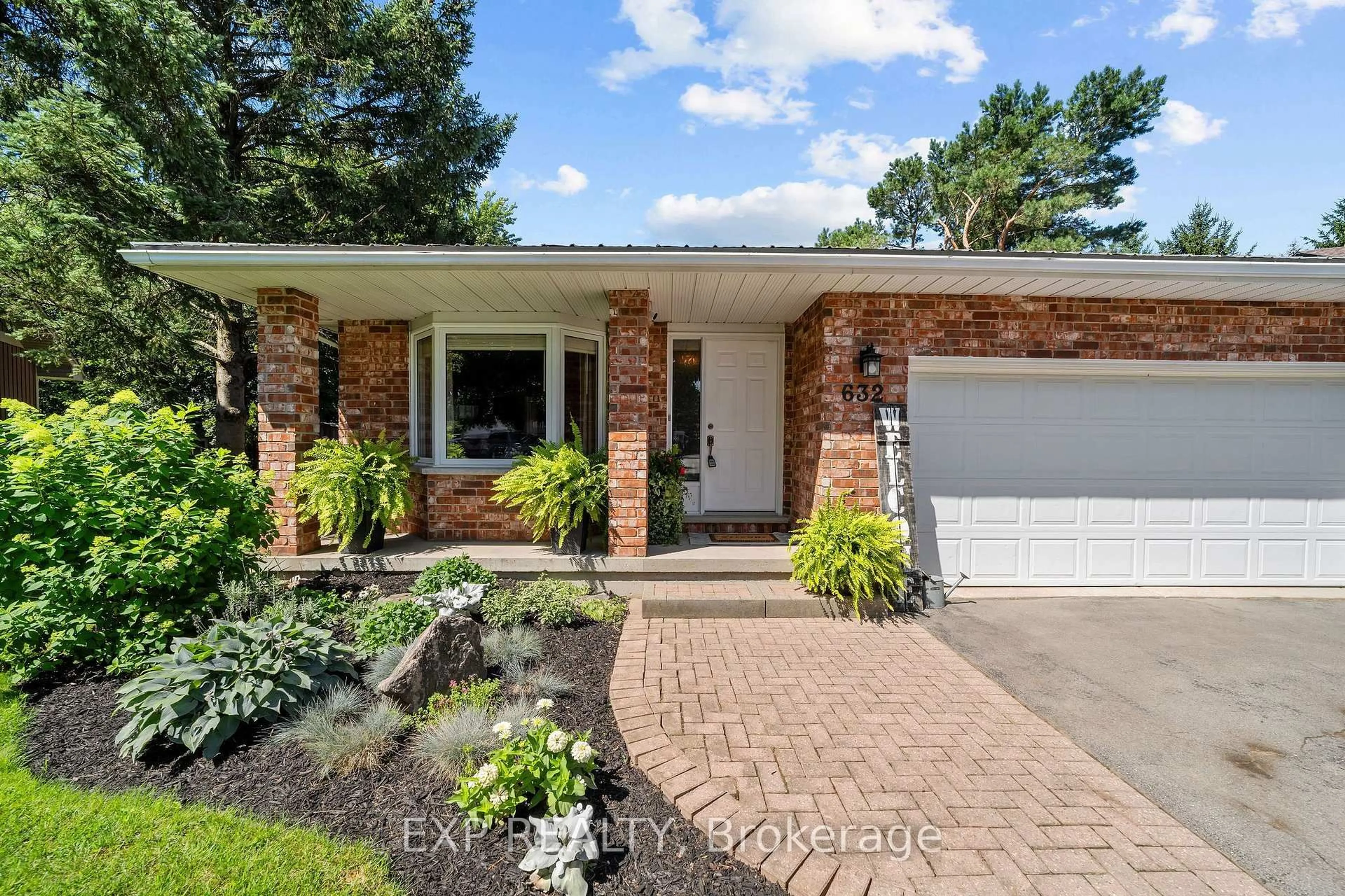 Home with brick exterior material, street for 632 Hoover Pl, Strathroy-Caradoc Ontario N0L 1W0