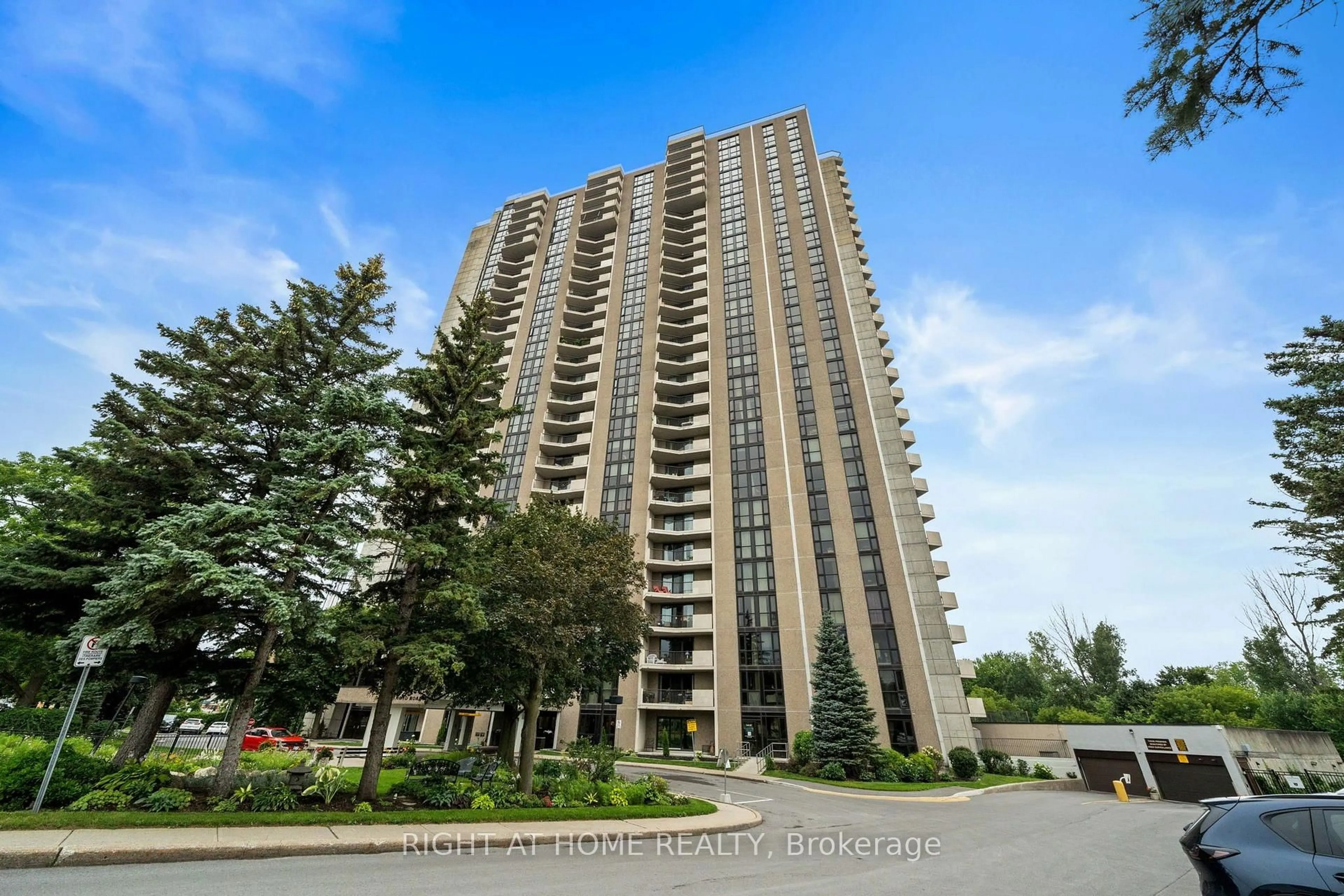 A pic from outside/outdoor area/front of a property/back of a property/a pic from drone, building for 1025 RICHMOND Rd #503, Ottawa Ontario K2B 8G8