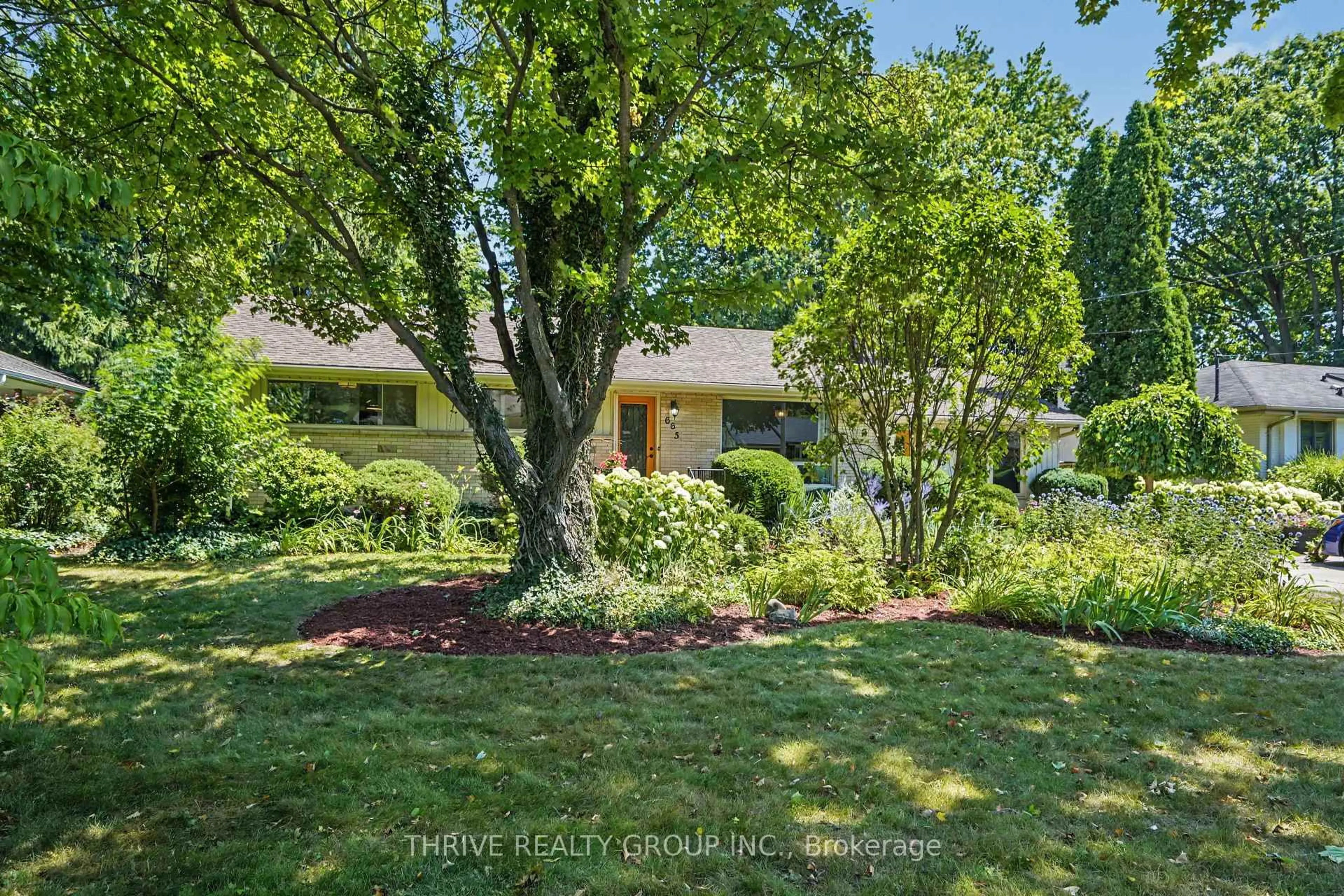 A pic from outside/outdoor area/front of a property/back of a property/a pic from drone, street for 665 Kildare Rd, London North Ontario N6H 3J1