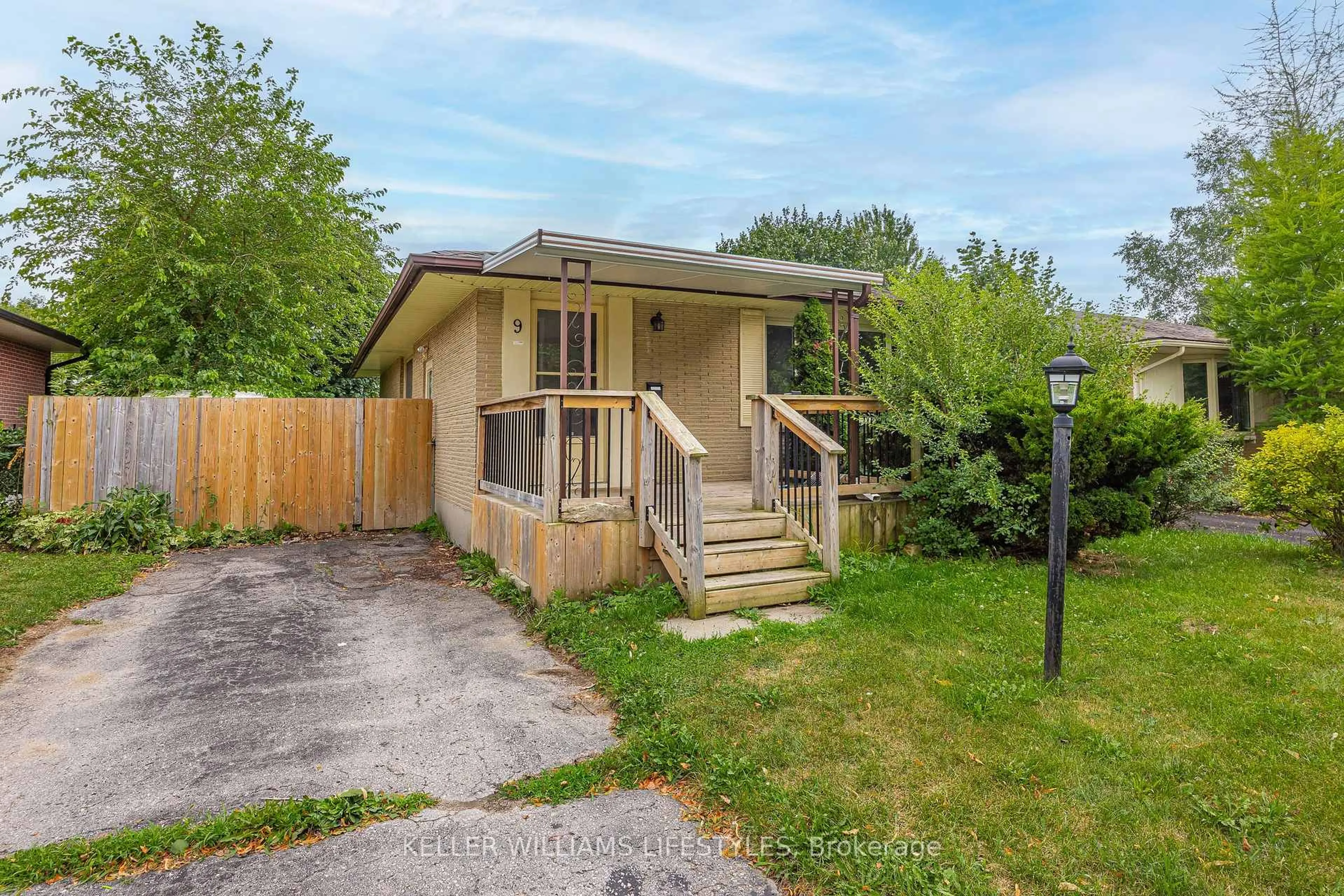Patio, unknown for 9 Buchan Rd, London East Ontario N5V 1K9