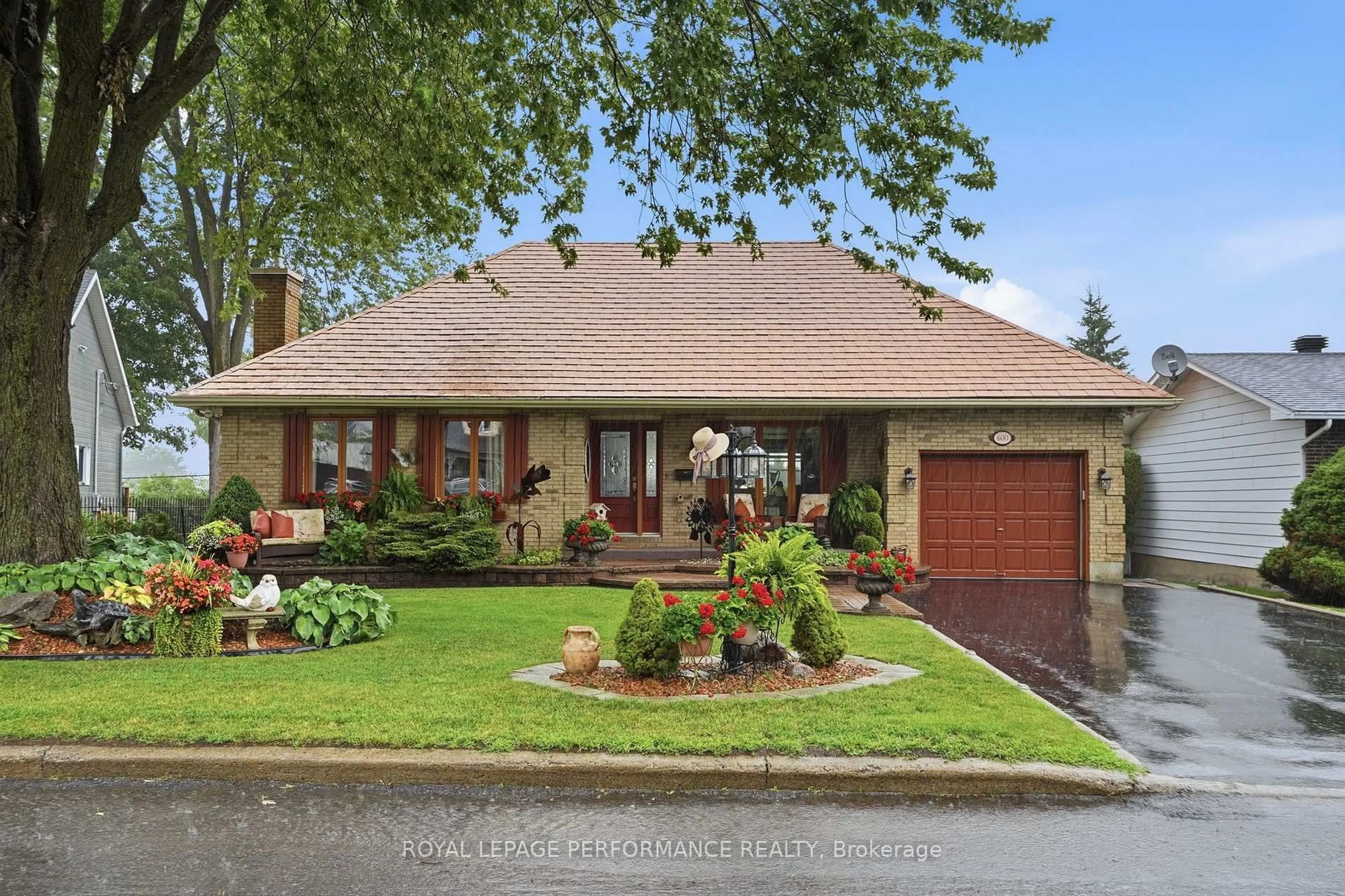 Home with brick exterior material, street for 600 Parisien St, Hawkesbury Ontario K6A 3B6