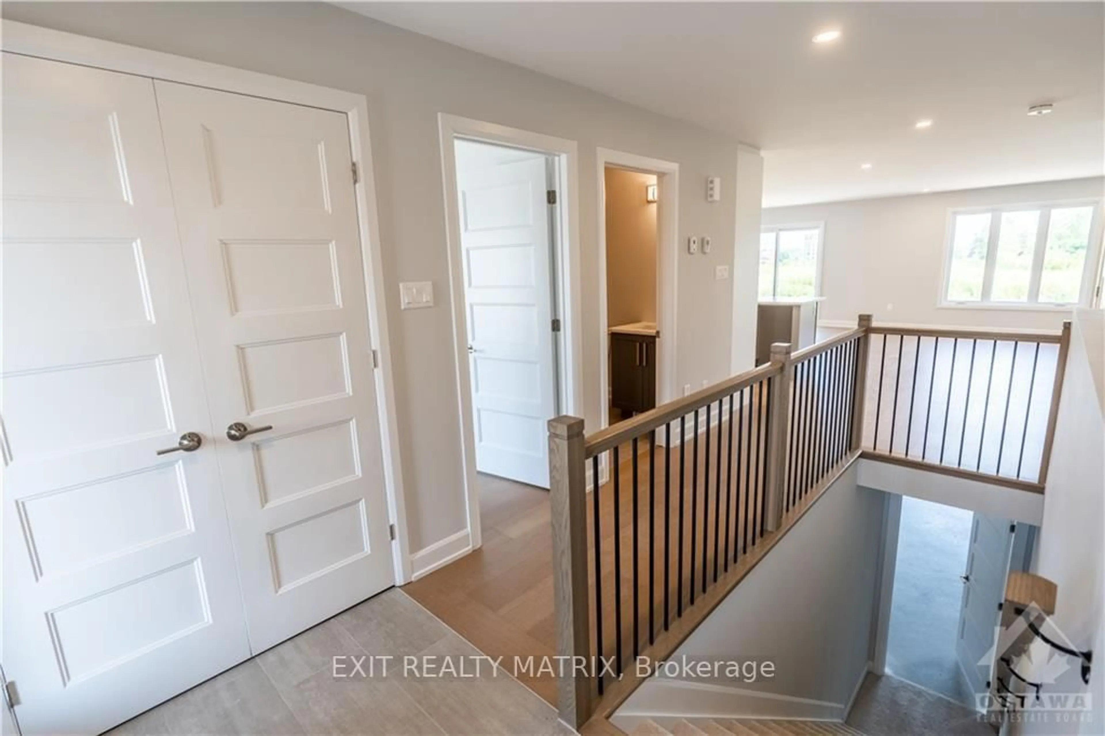Indoor entryway for 9 Glenco Rd, South Stormont Ontario K0C 2A0