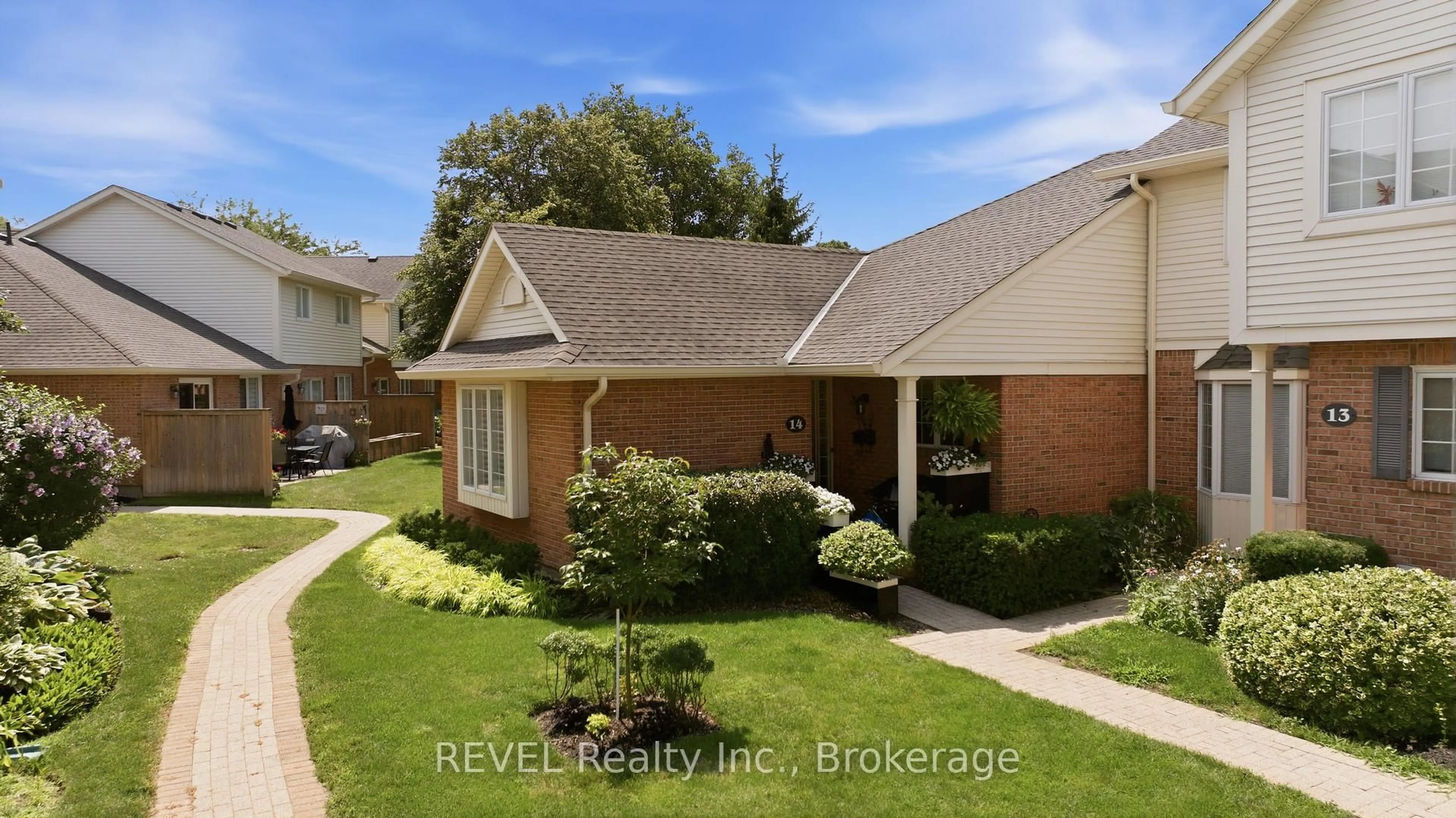 Home with brick exterior material, street for 275 Pelham Rd #14, St. Catharines Ontario L2S 3B9