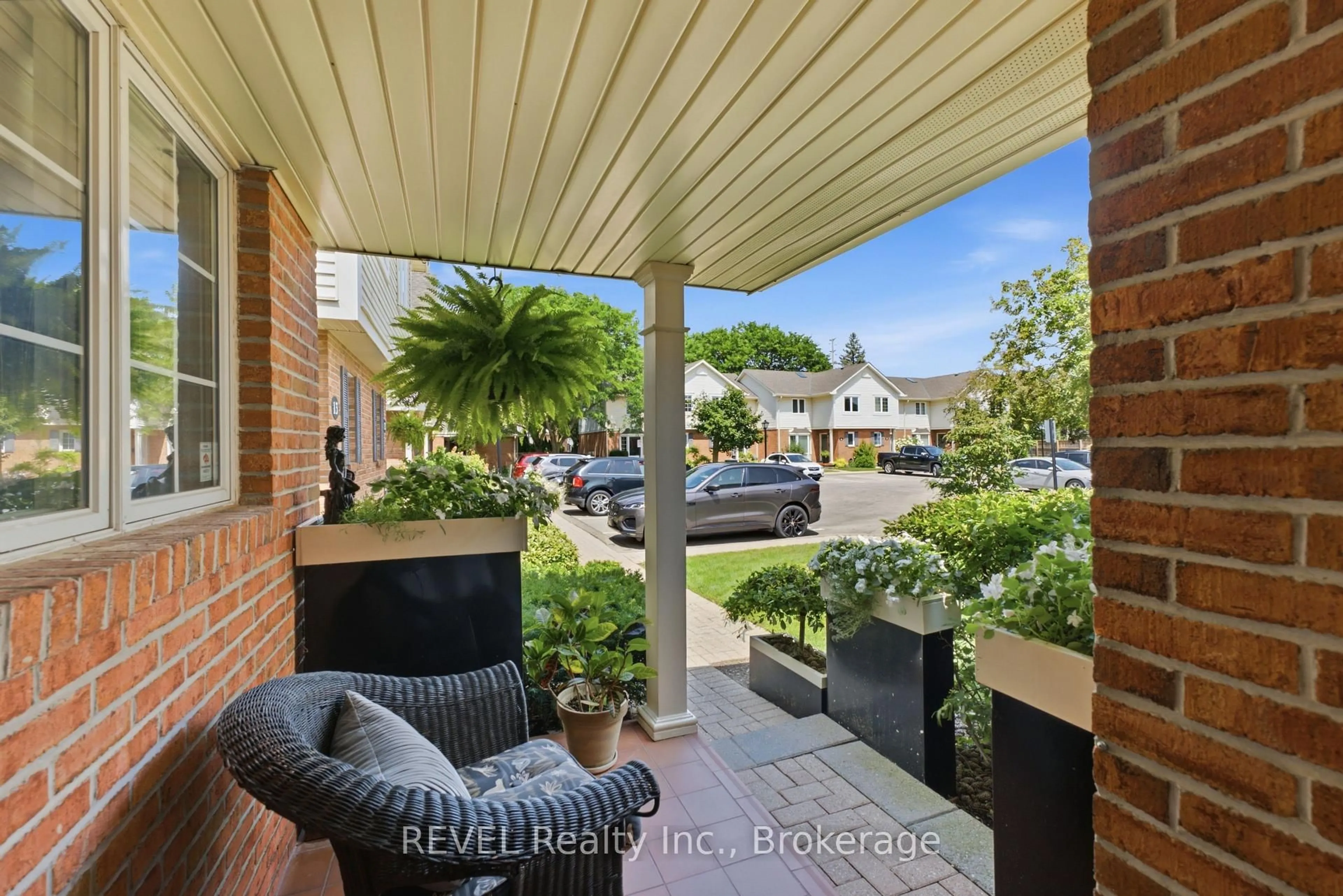 Patio, unknown for 275 Pelham Rd #14, St. Catharines Ontario L2S 3B9