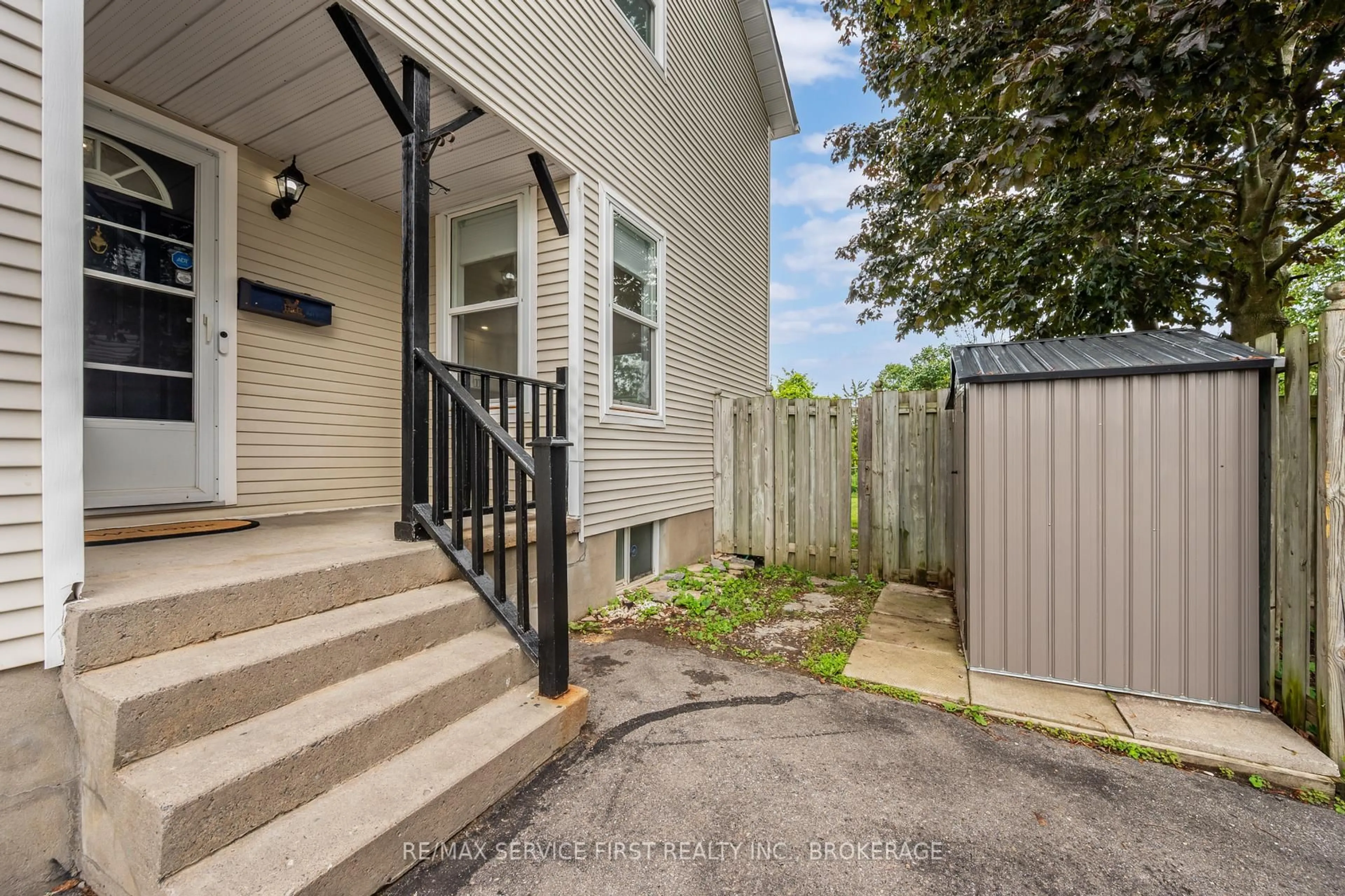 Patio, street for 53 MCKEOWN Cres, Loyalist Ontario K7N 1Y4