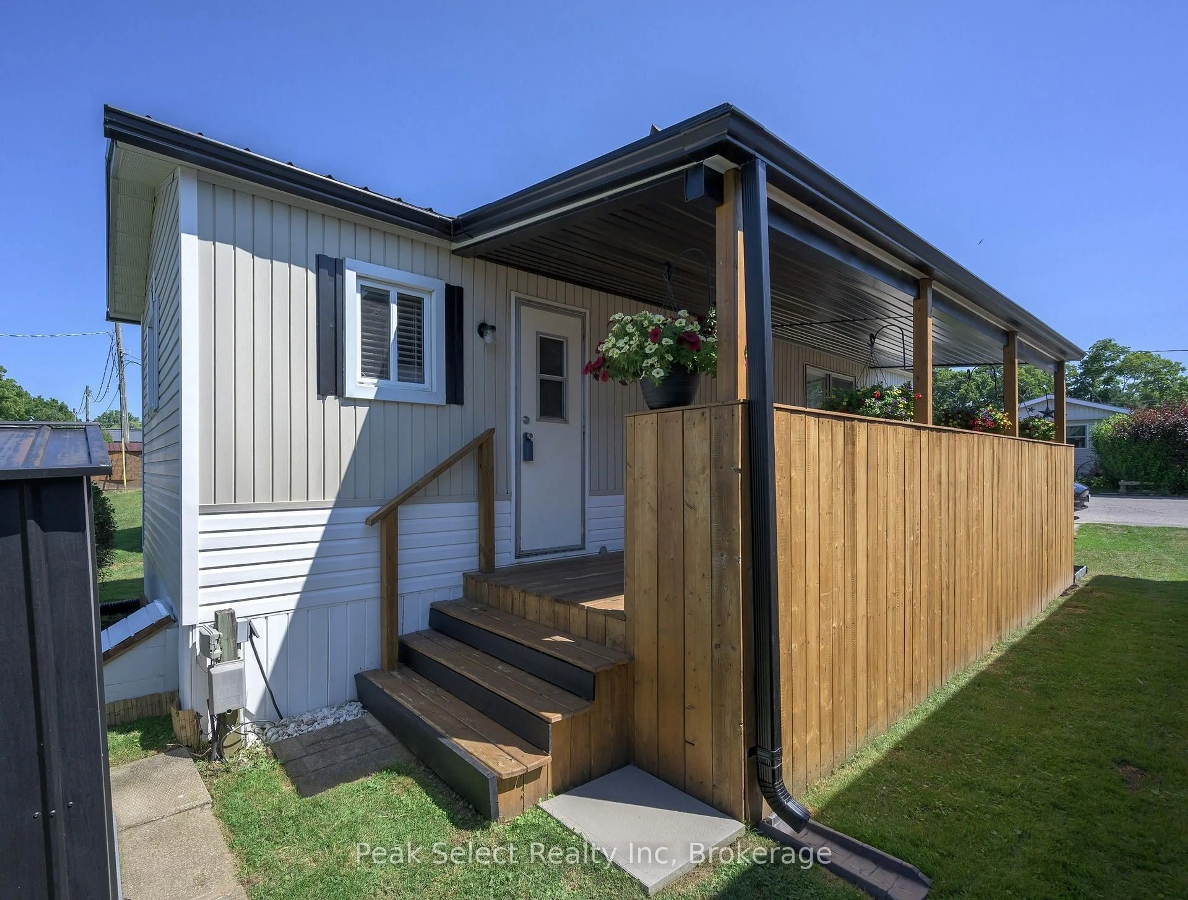 Home with vinyl exterior material, street for 198 Springbank Dr #205, London South Ontario N6J 1G1