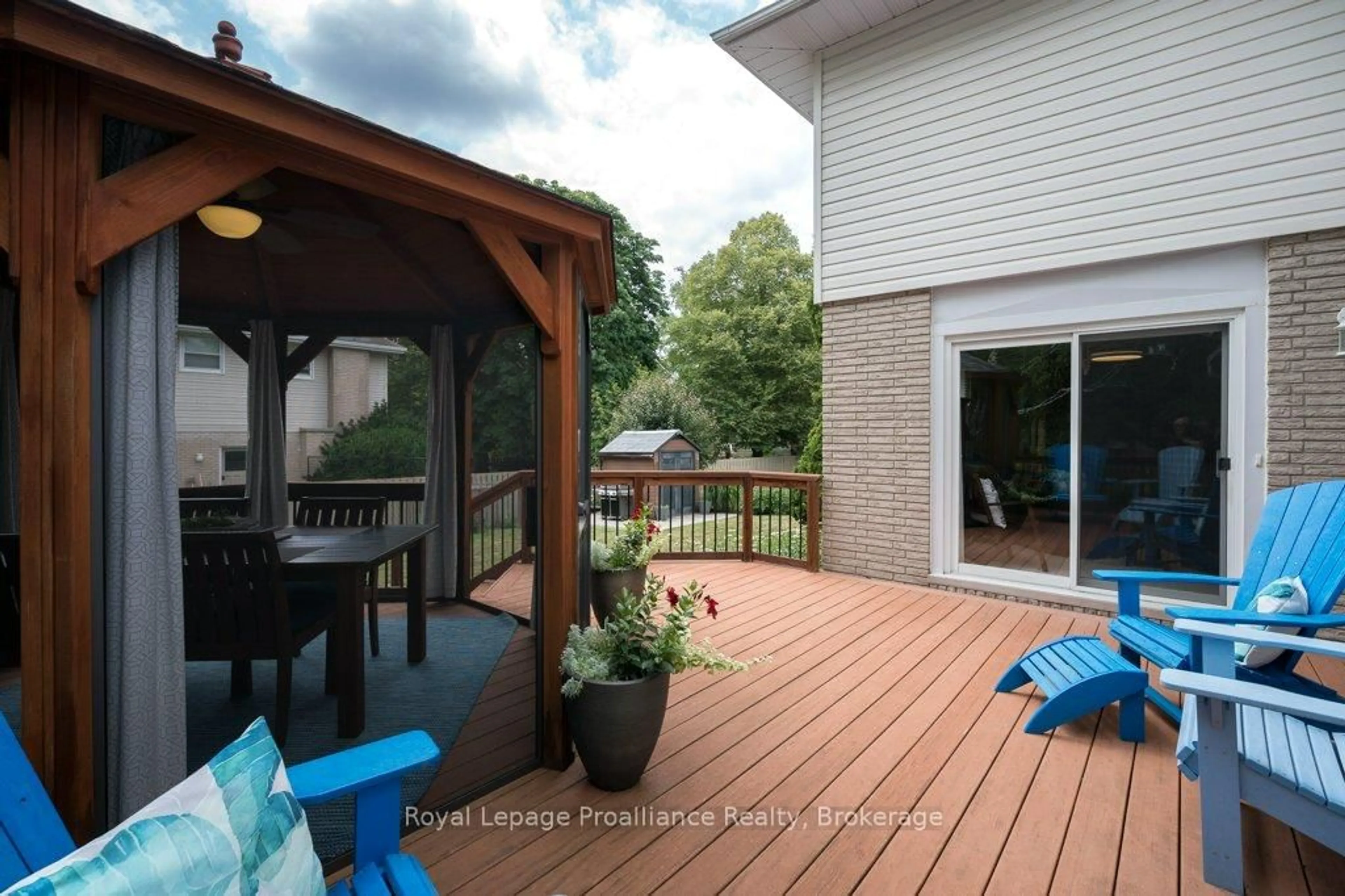 Patio, unknown for 29 Hope Cres, Belleville Ontario K8P 4S3