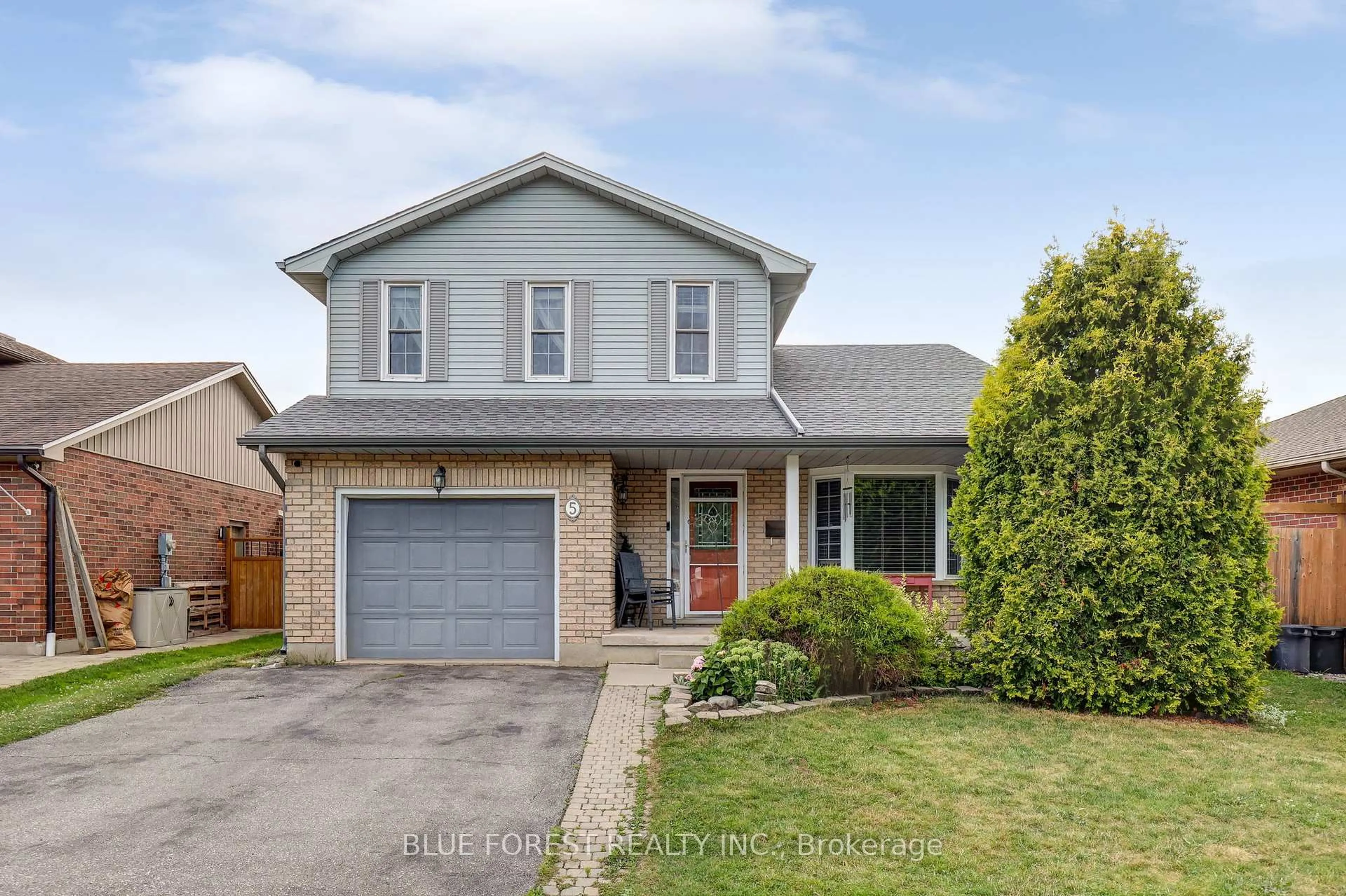 Home with vinyl exterior material, street for 5 BONAPARTE Lane, London East Ontario N5V 4B1