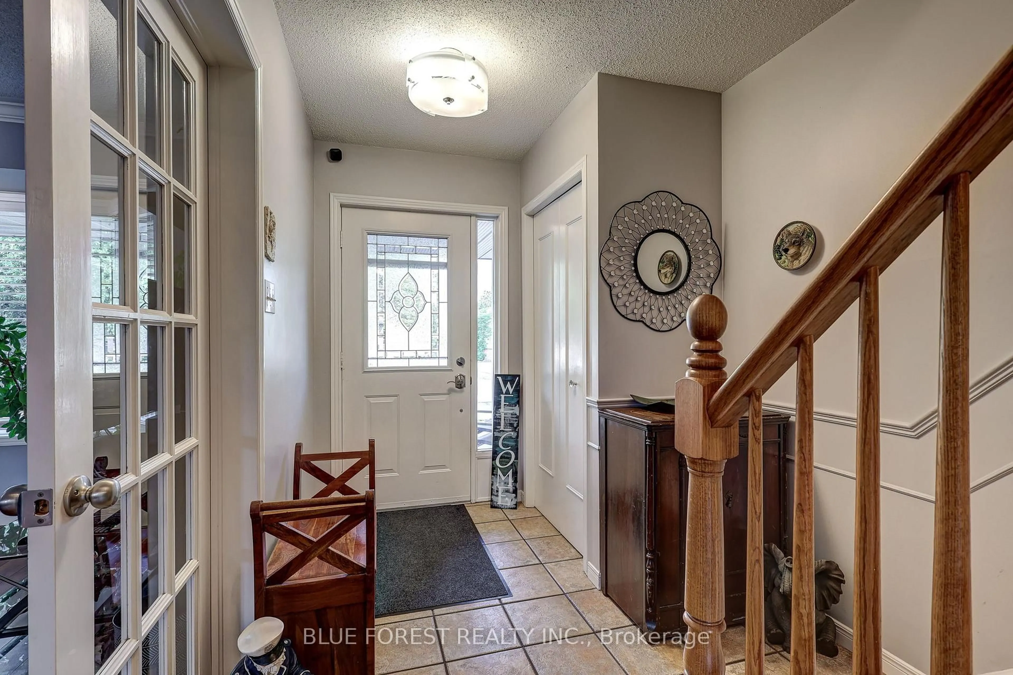 Indoor entryway for 5 BONAPARTE Lane, London East Ontario N5V 4B1