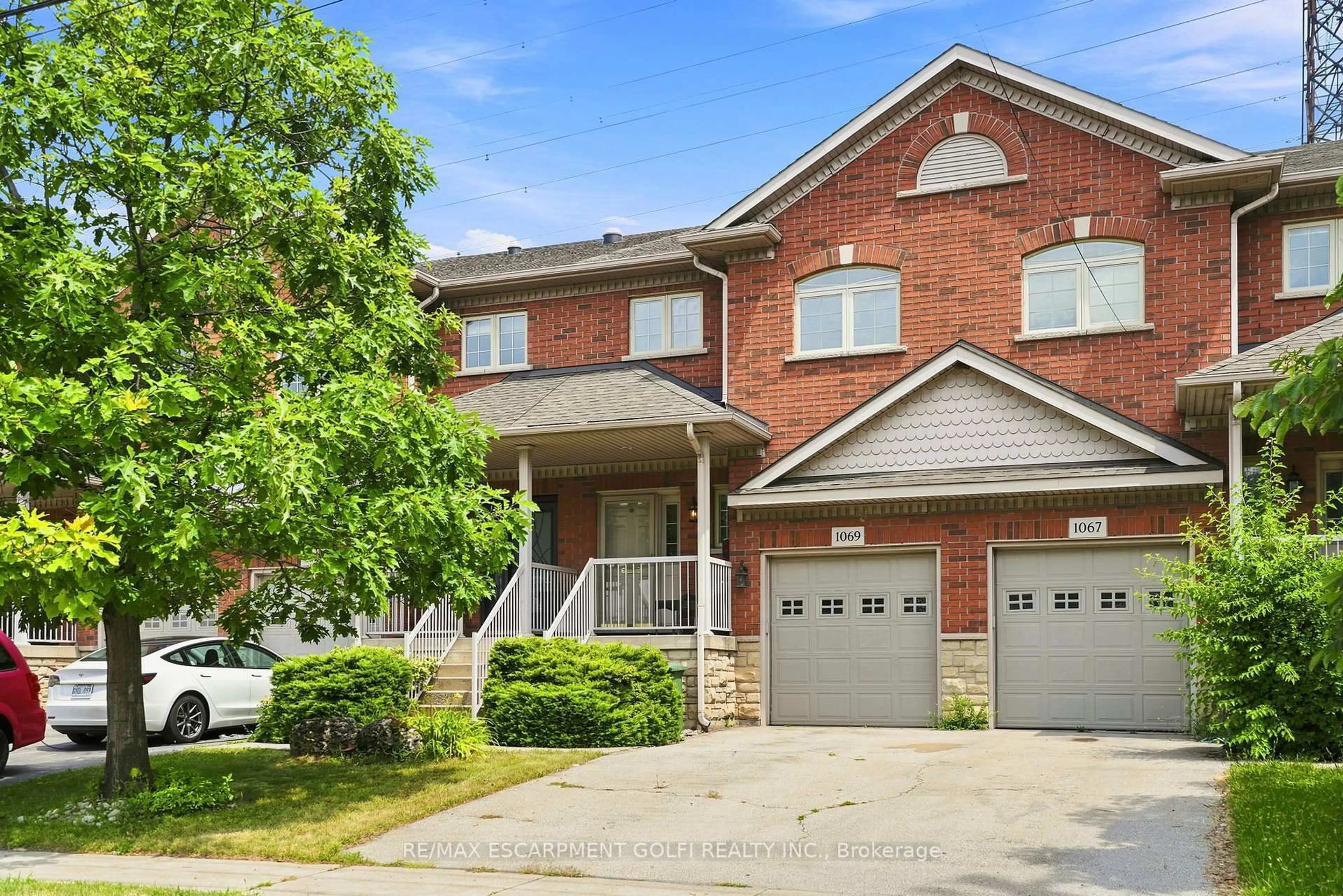 Home with brick exterior material, street for 1069 Beach Blvd, Hamilton Ontario L8H 6Z9