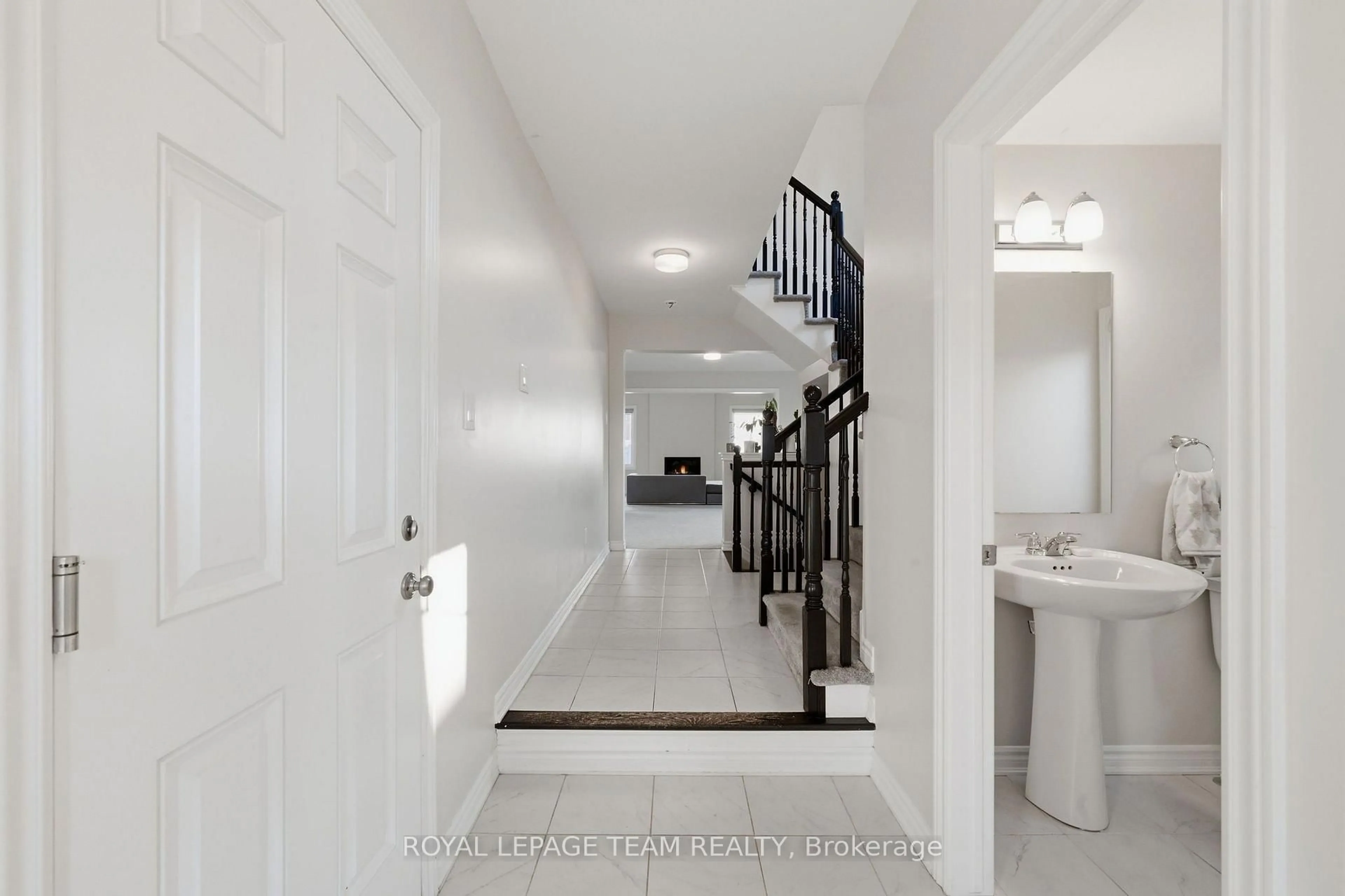 Unknown for 153 Unity Pl, Ottawa Ontario K2S 2Y8