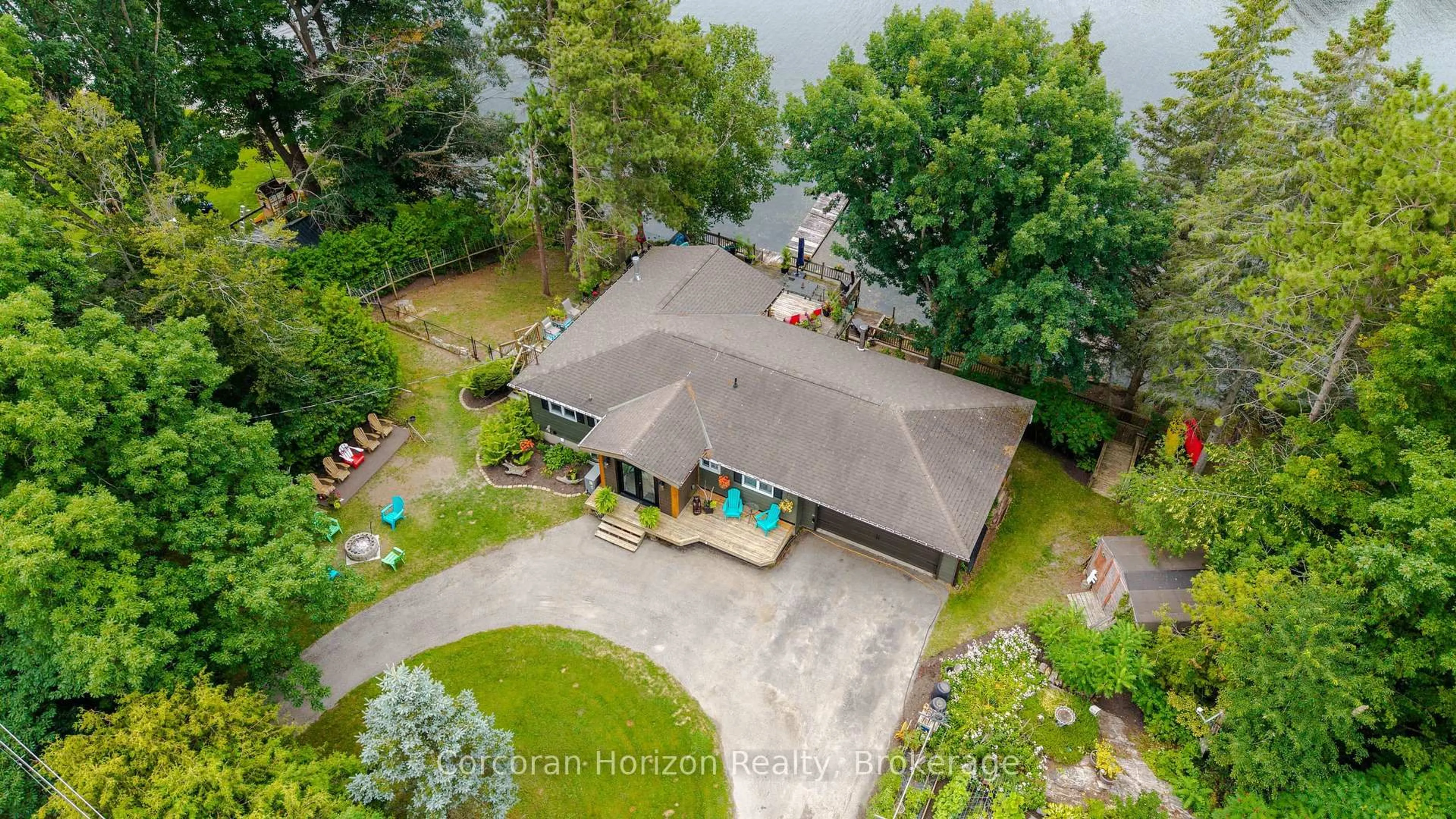A pic from outside/outdoor area/front of a property/back of a property/a pic from drone, water/lake/river/ocean view for 188 Lodge Rd, Georgian Bay Ontario L0K 1S0