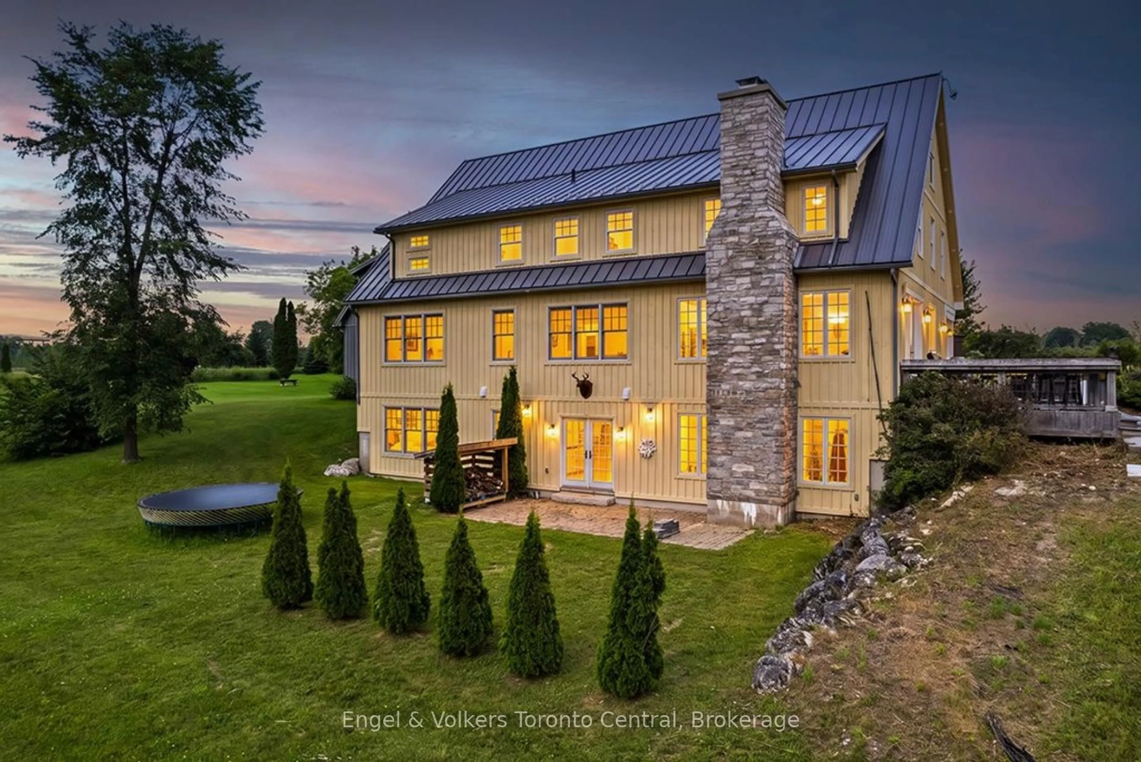 Home with brick exterior material, unknown for 385073 4th Conc A Rd, Grey Highlands Ontario N0C 1E0