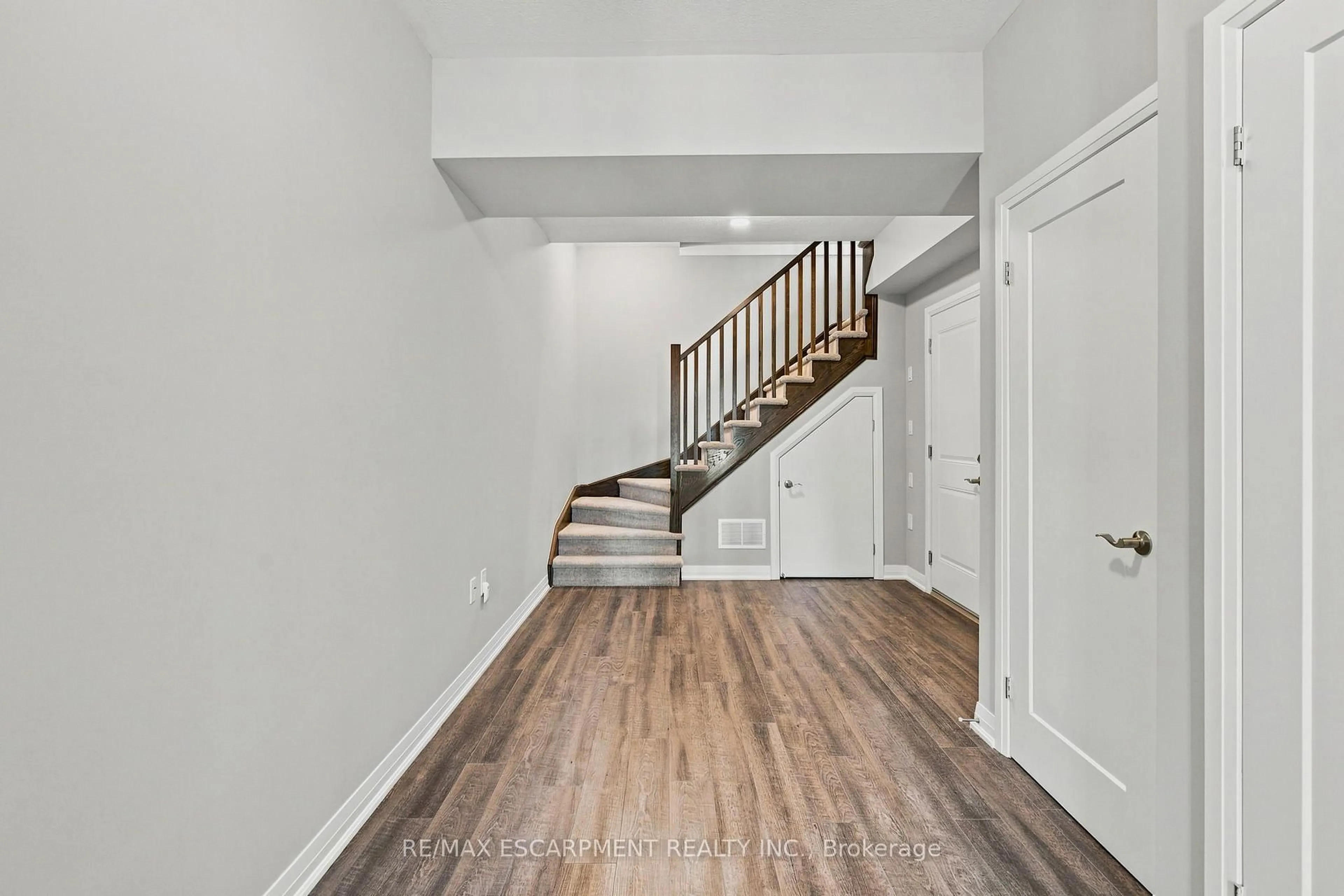 Unknown for 13 Aqua Lane, Hamilton Ontario L0R 1P0