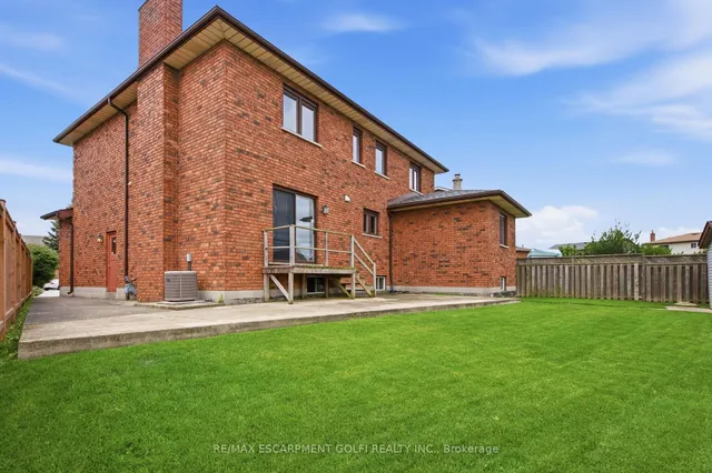 18 Marcel Pl, Hamilton 4