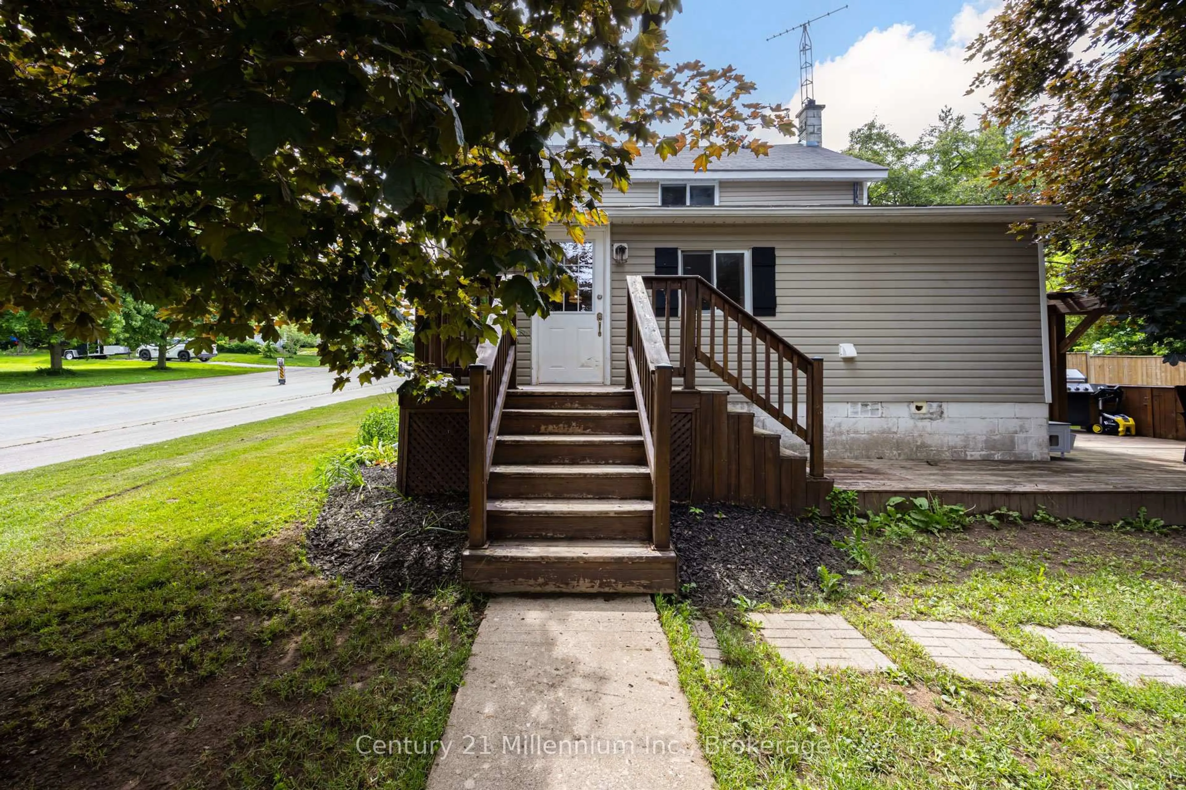 Patio, street for 332 Bruce Road 40, Arran-Elderslie Ontario N0H 1L0