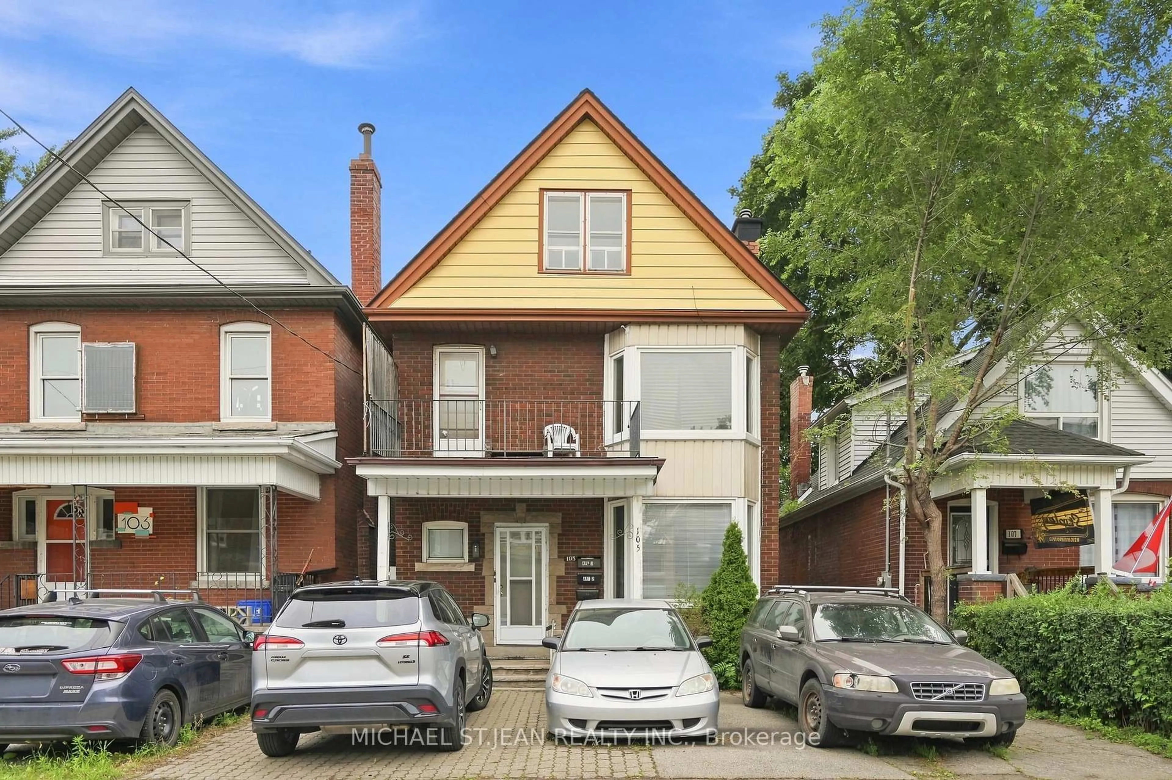 Home with brick exterior material, street for 105 Rosemont Ave, Hamilton Ontario L8L 2M6