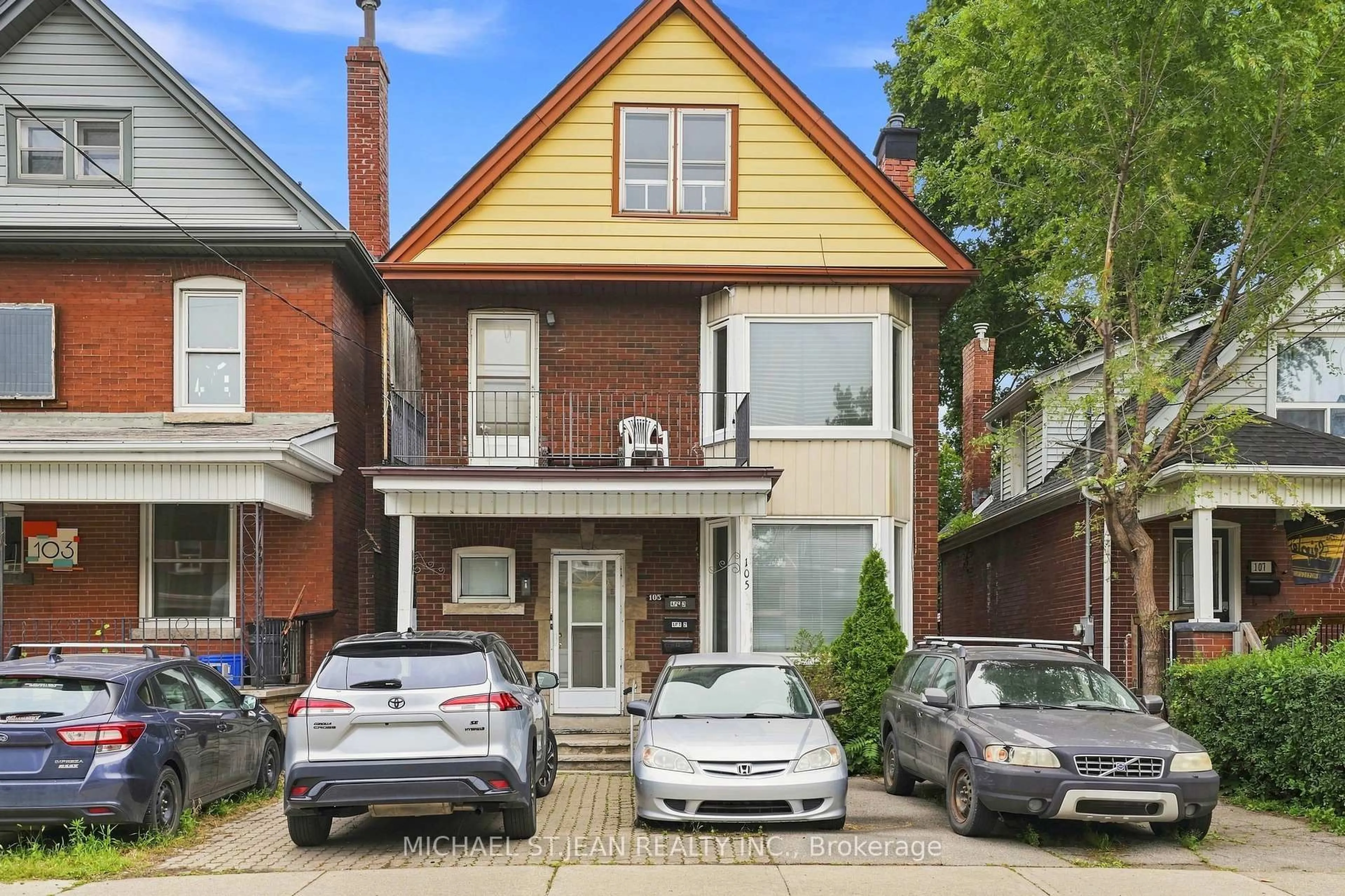 Home with brick exterior material, street for 105 Rosemont Ave, Hamilton Ontario L8L 2M6