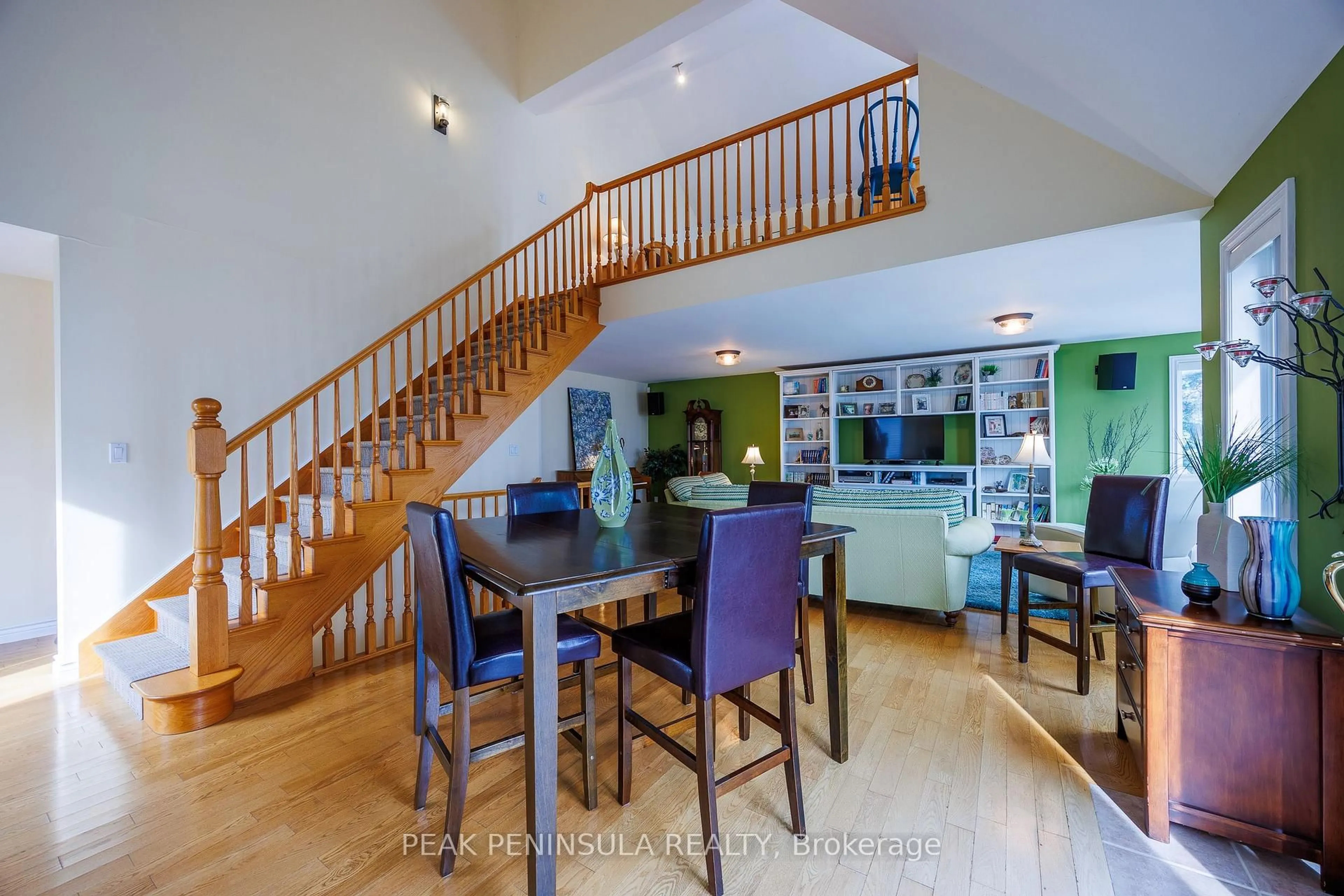Open concept kitchen, wood/laminate floor for 26 Erie Blvd, Norfolk Ontario N0E 1M0