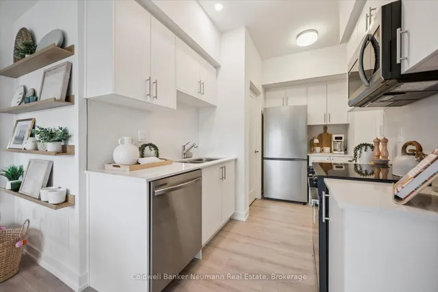 940 St David St #107, Centre Wellington 3