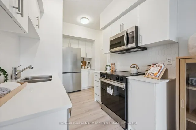 940 St David St #107, Centre Wellington 4