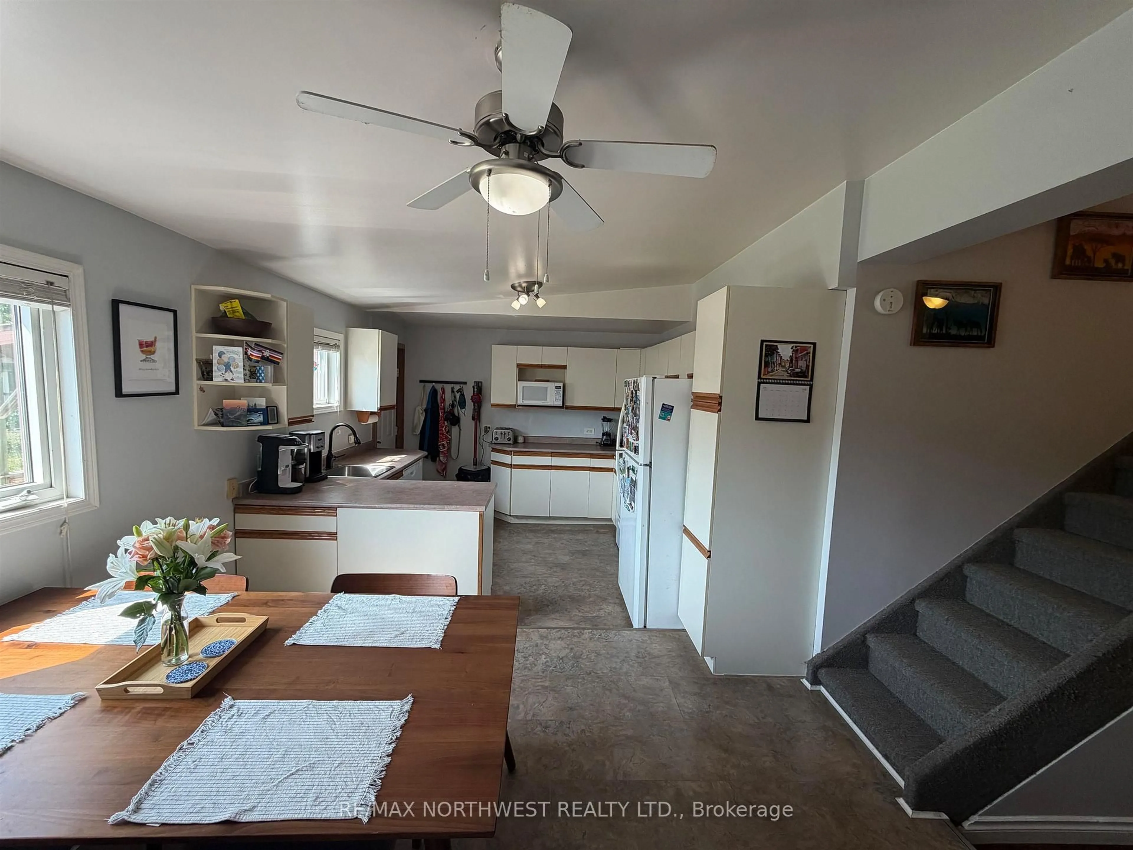 Unknown for 320 Tenth Street, Kenora Ontario P0X 1C0
