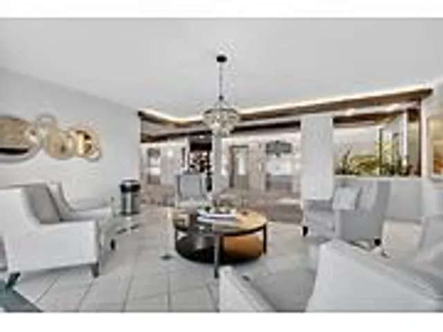 1025 Richmond Rd #704, Ottawa 5