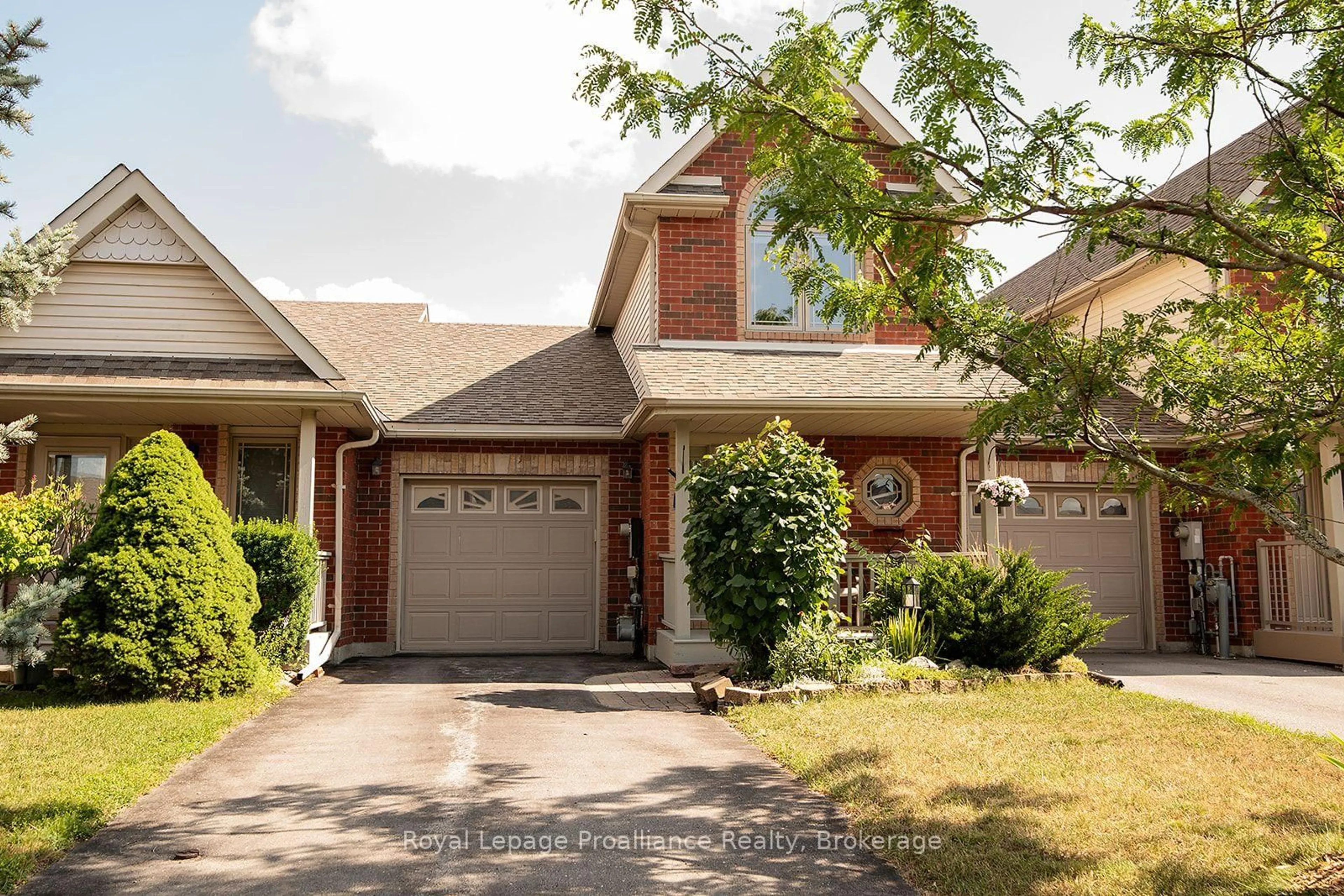 Home with brick exterior material, street for 31 Hawthorn St, Belleville Ontario K8P 5M6