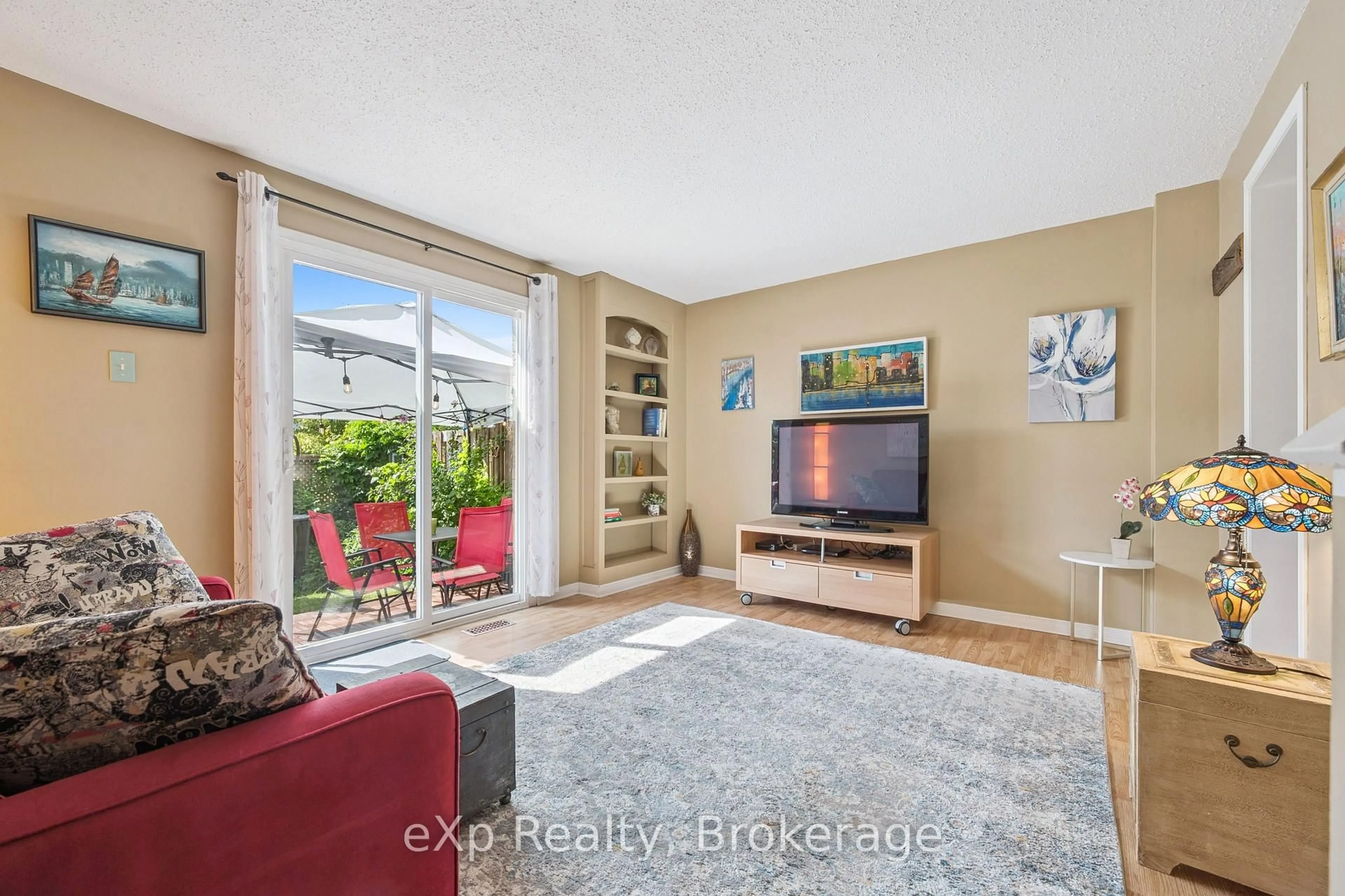 Living room with furniture, unknown for 40 Silvercreek Pkwy #44, Guelph Ontario N1H 7X5