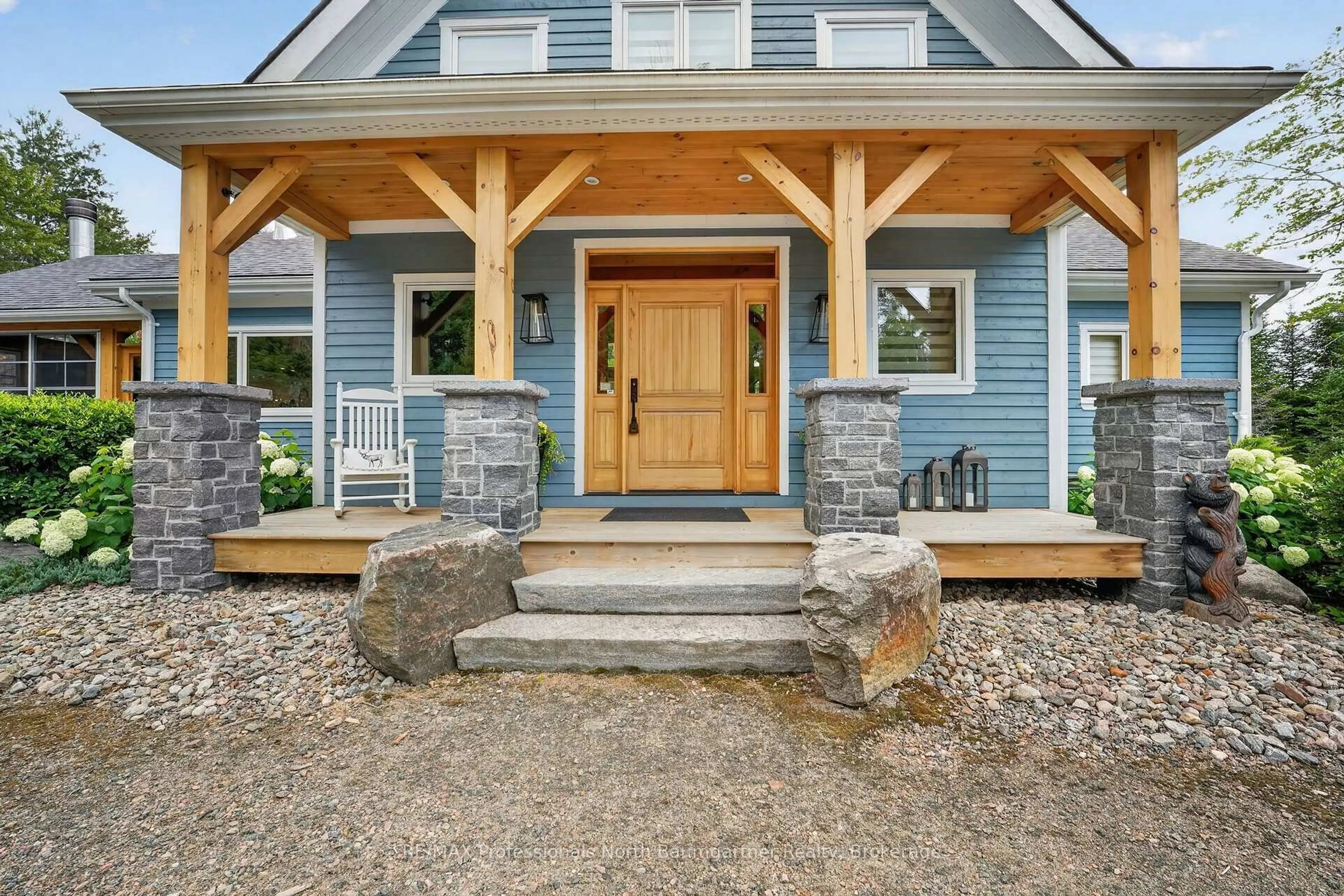 Indoor entryway for 1038 Chicory Dr, Dysart et al Ontario K0M 1S0