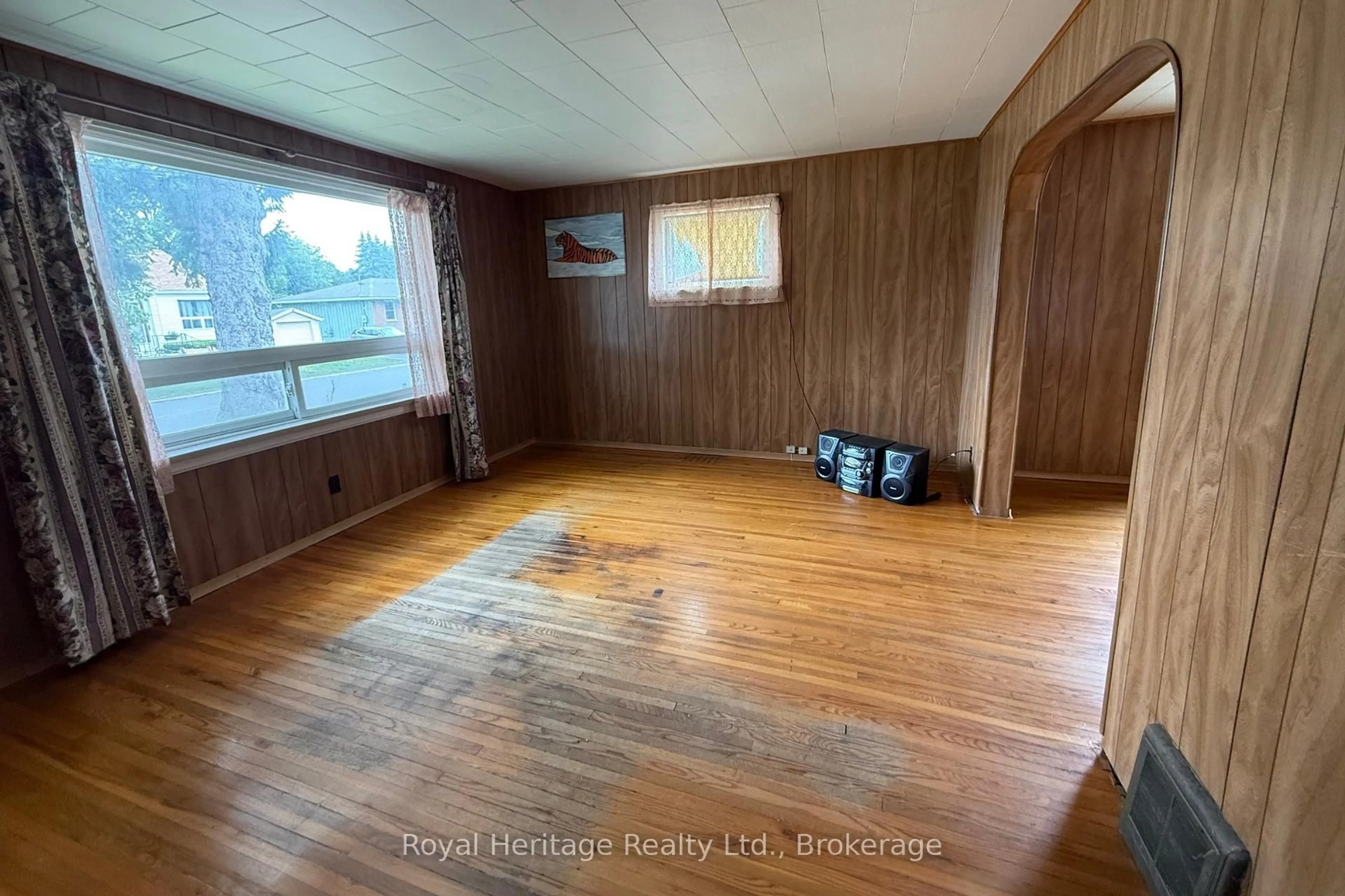 A pic of a room for 12 Dufferin St, Brighton Ontario K0K 1H0