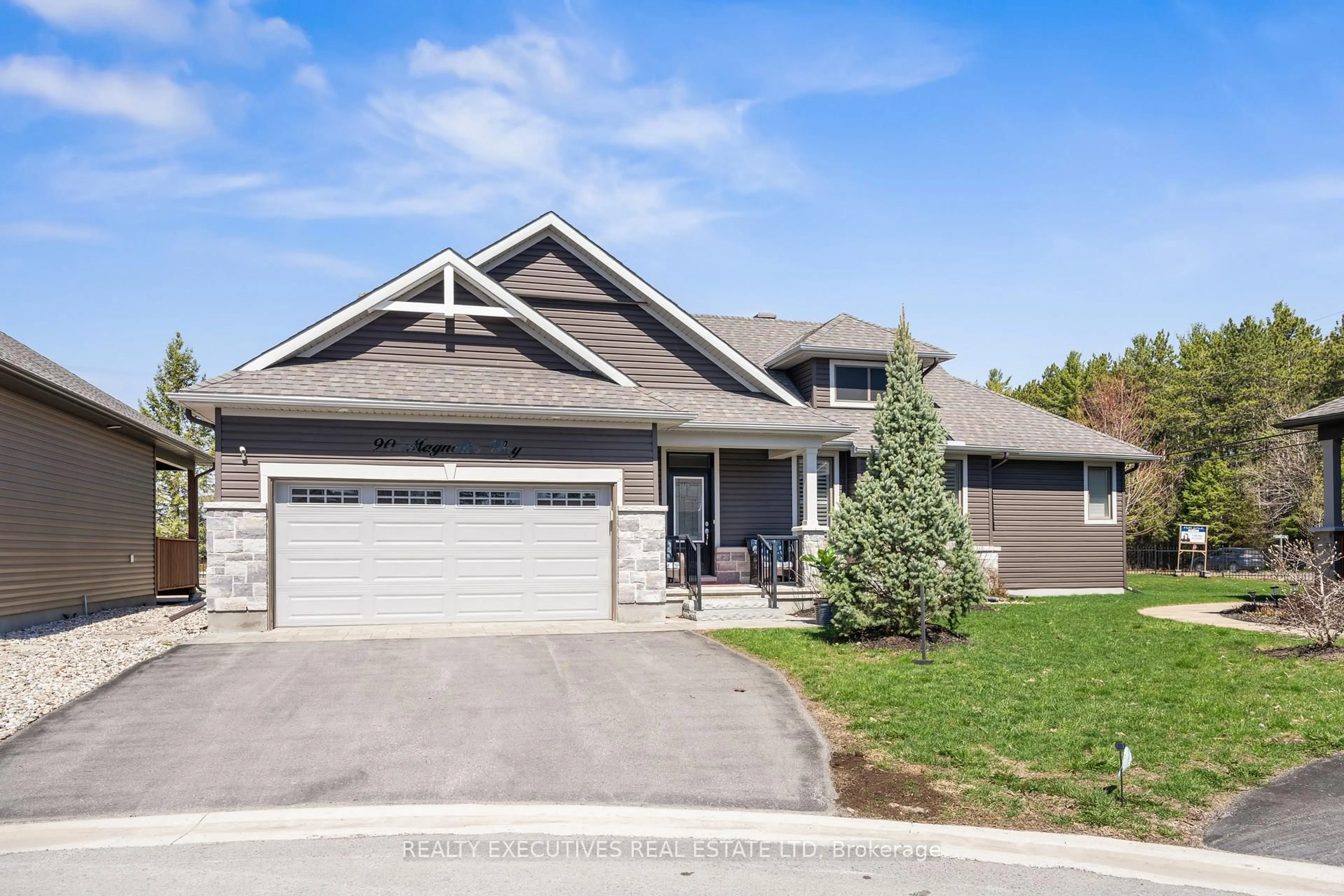 Home with vinyl exterior material, street for 90 Magnolia Way, North Grenville Ontario K0G 1J0