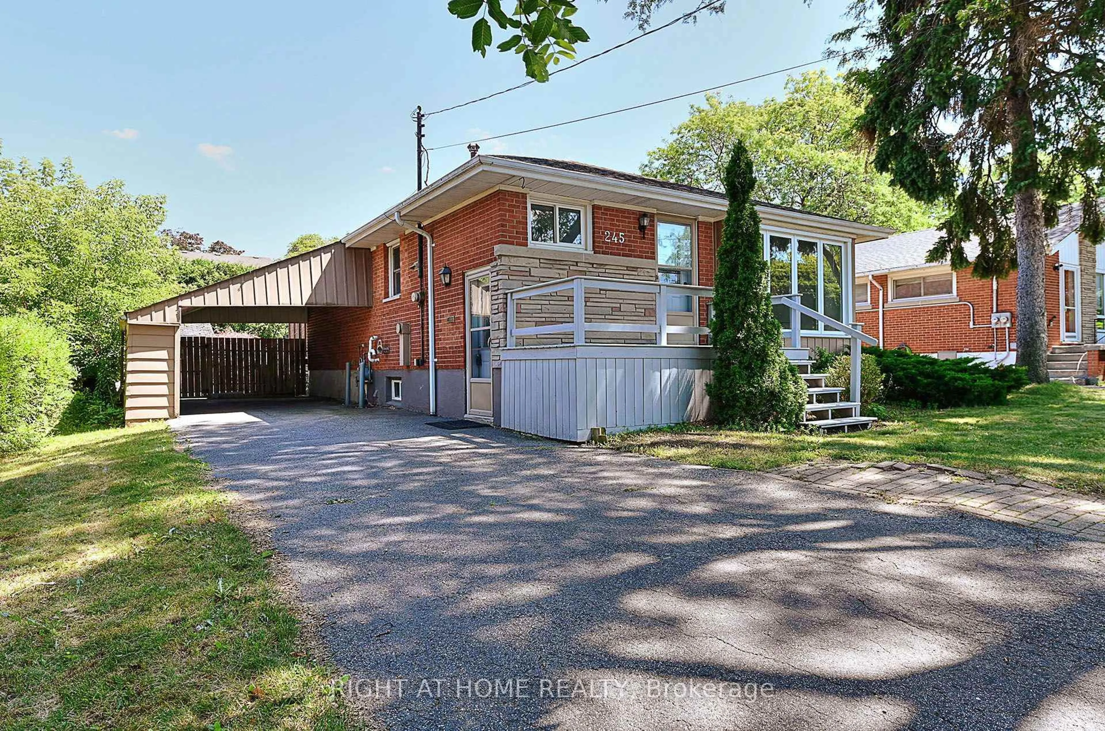 Home with brick exterior material, street for 245 West 33rd St, Hamilton Ontario L9C 5J7