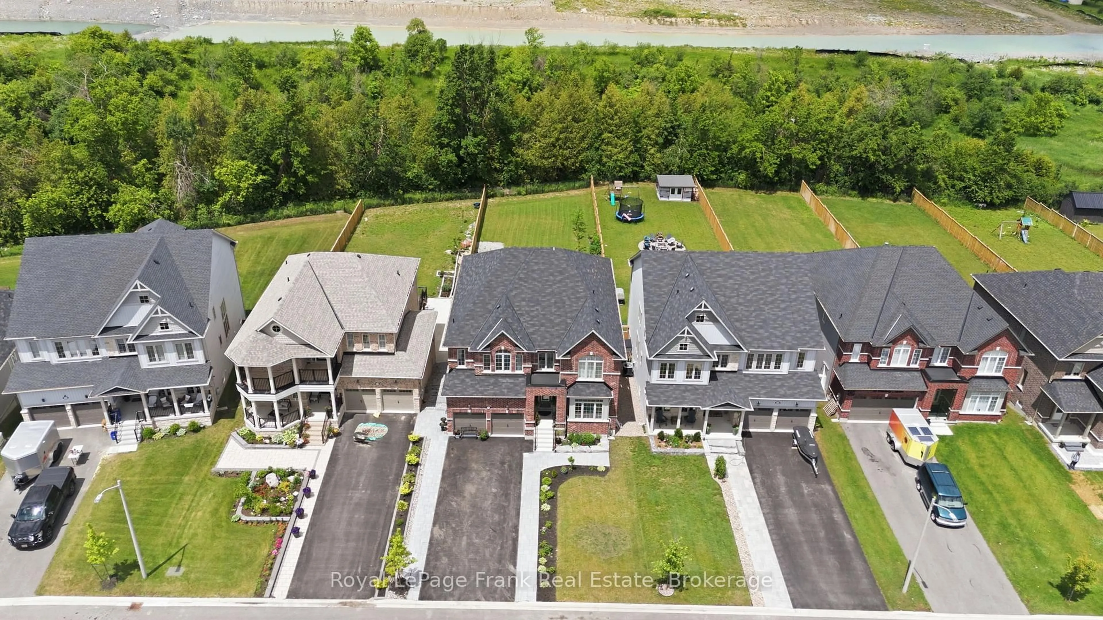 A pic from outside/outdoor area/front of a property/back of a property/a pic from drone, street for 60 Hennessey Cres, Kawartha Lakes Ontario K9V 0P3