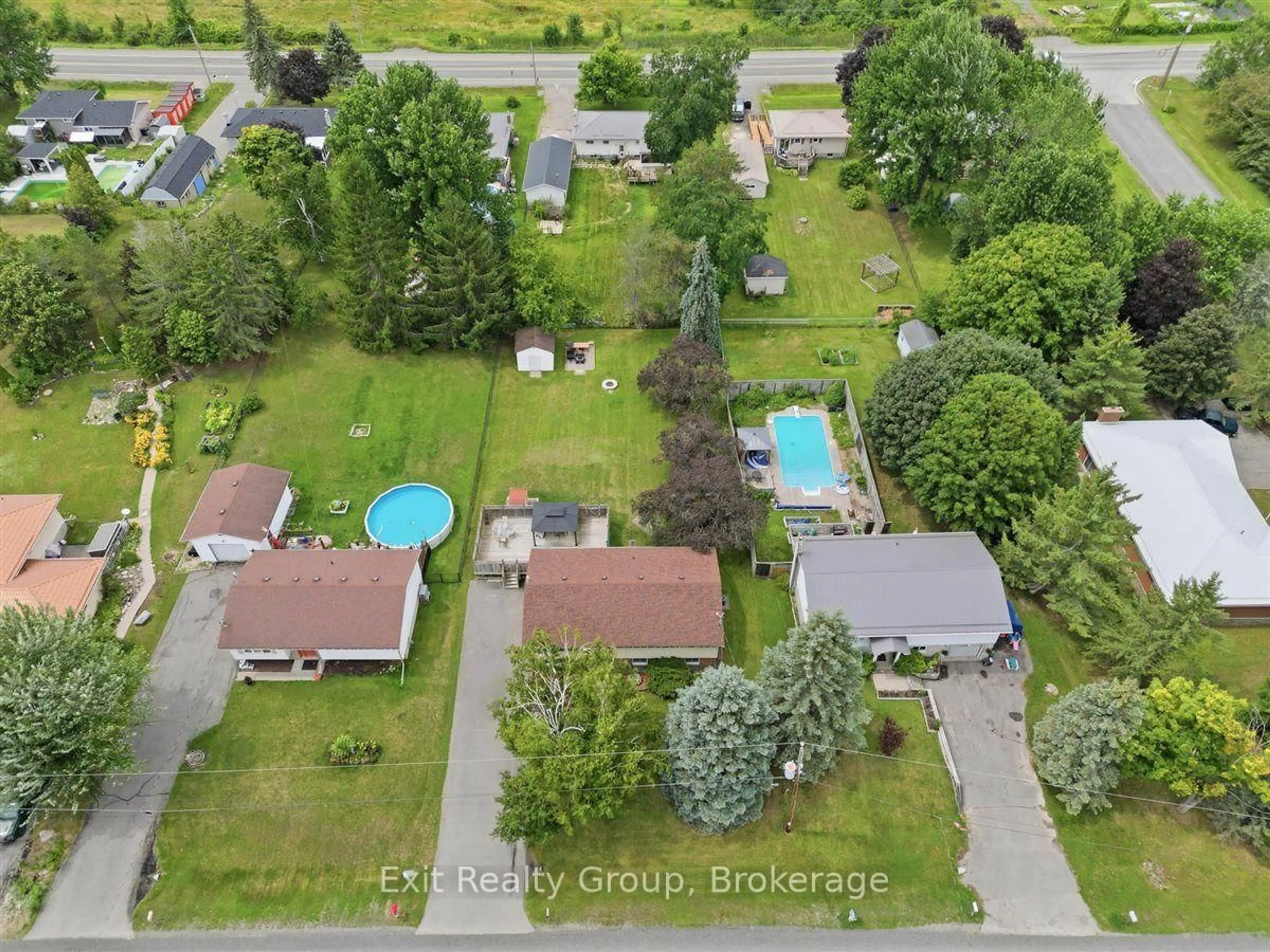 A pic from outside/outdoor area/front of a property/back of a property/a pic from drone, street for 197 Chatterton Valley Cres, Quinte West Ontario K0K 2B0