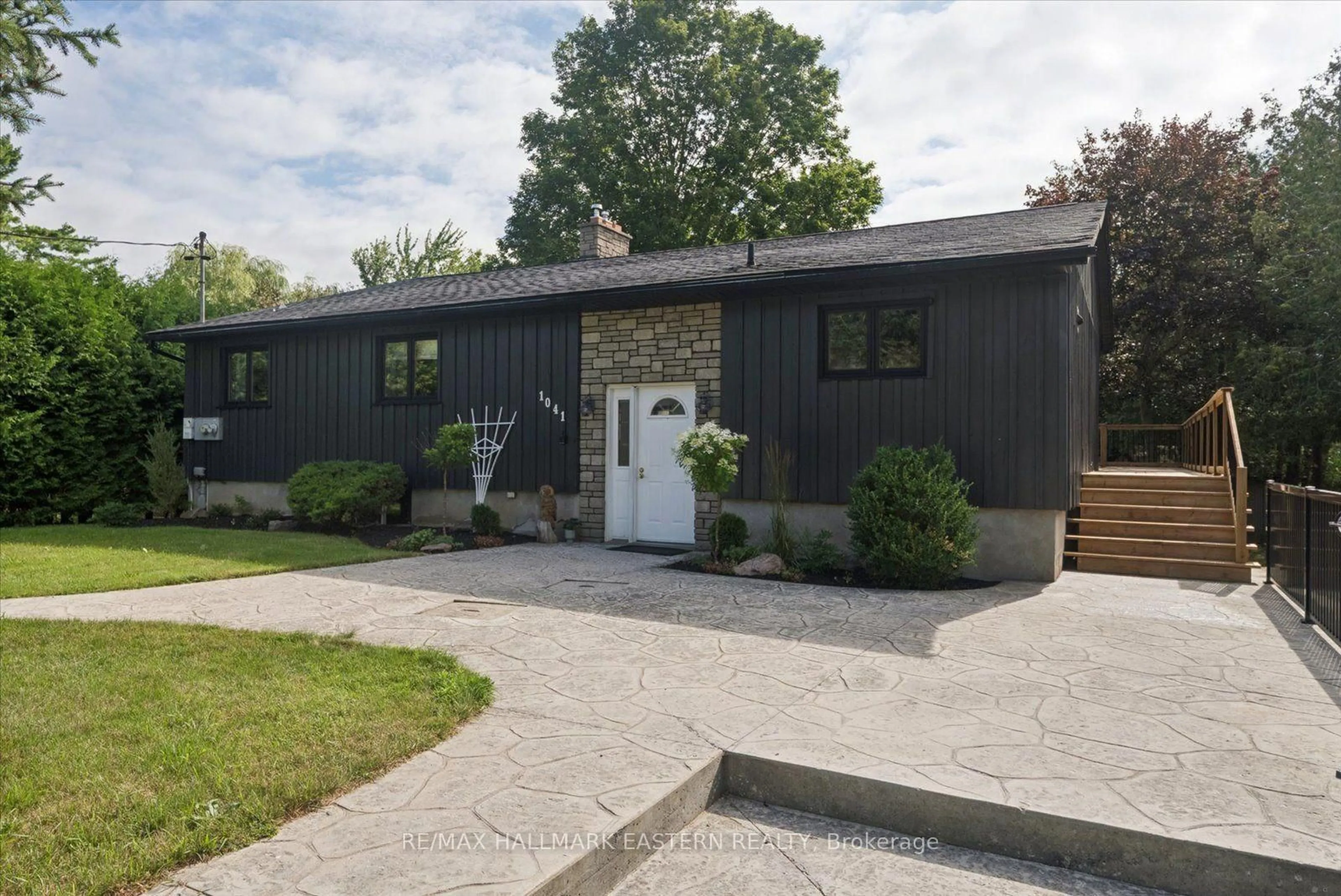 Unknown for 1041 Primrose Lane, Selwyn Ontario K9J 6X5