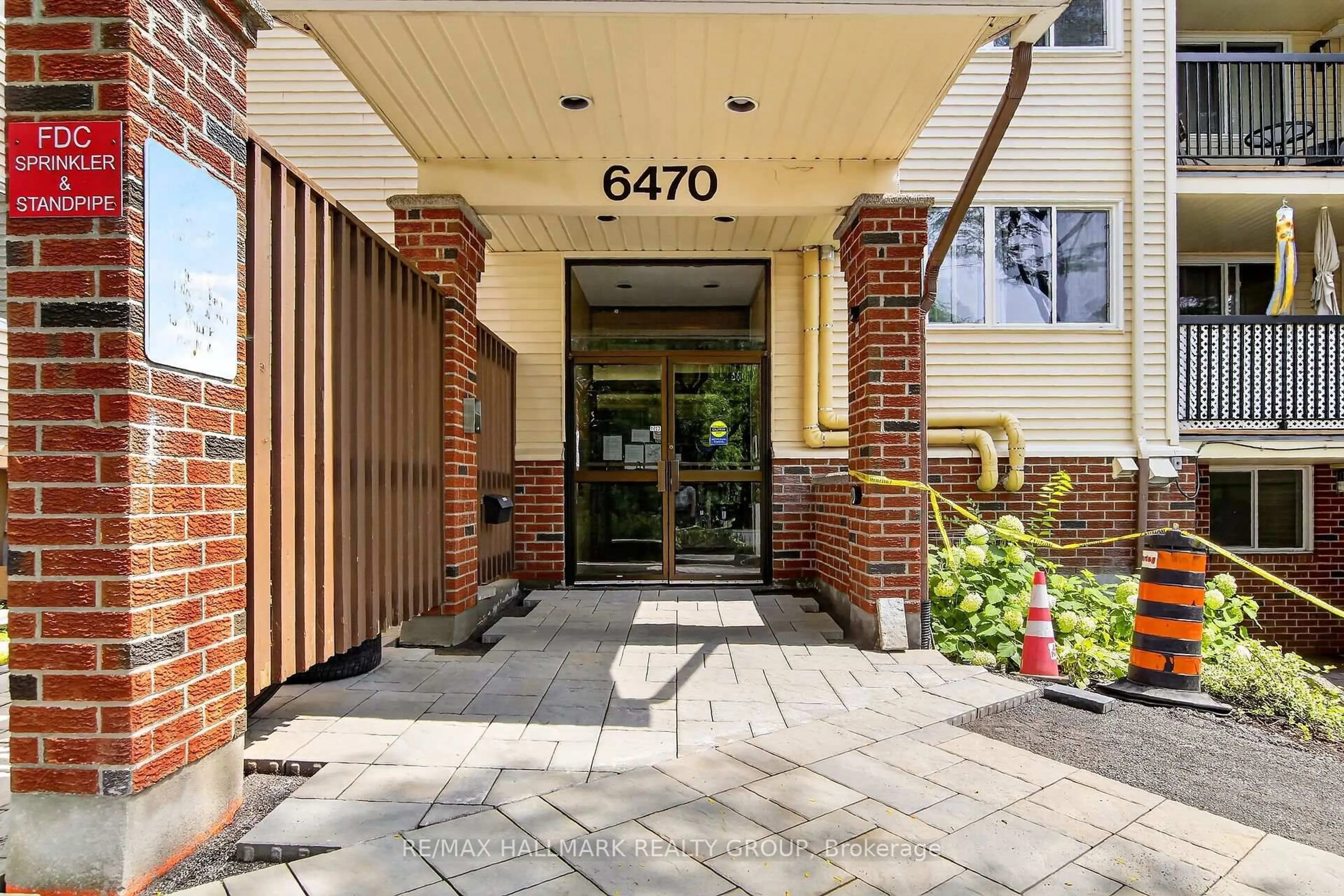 Unknown for 6470 Bilberry Dr #306, Ottawa Ontario K1C 4P1