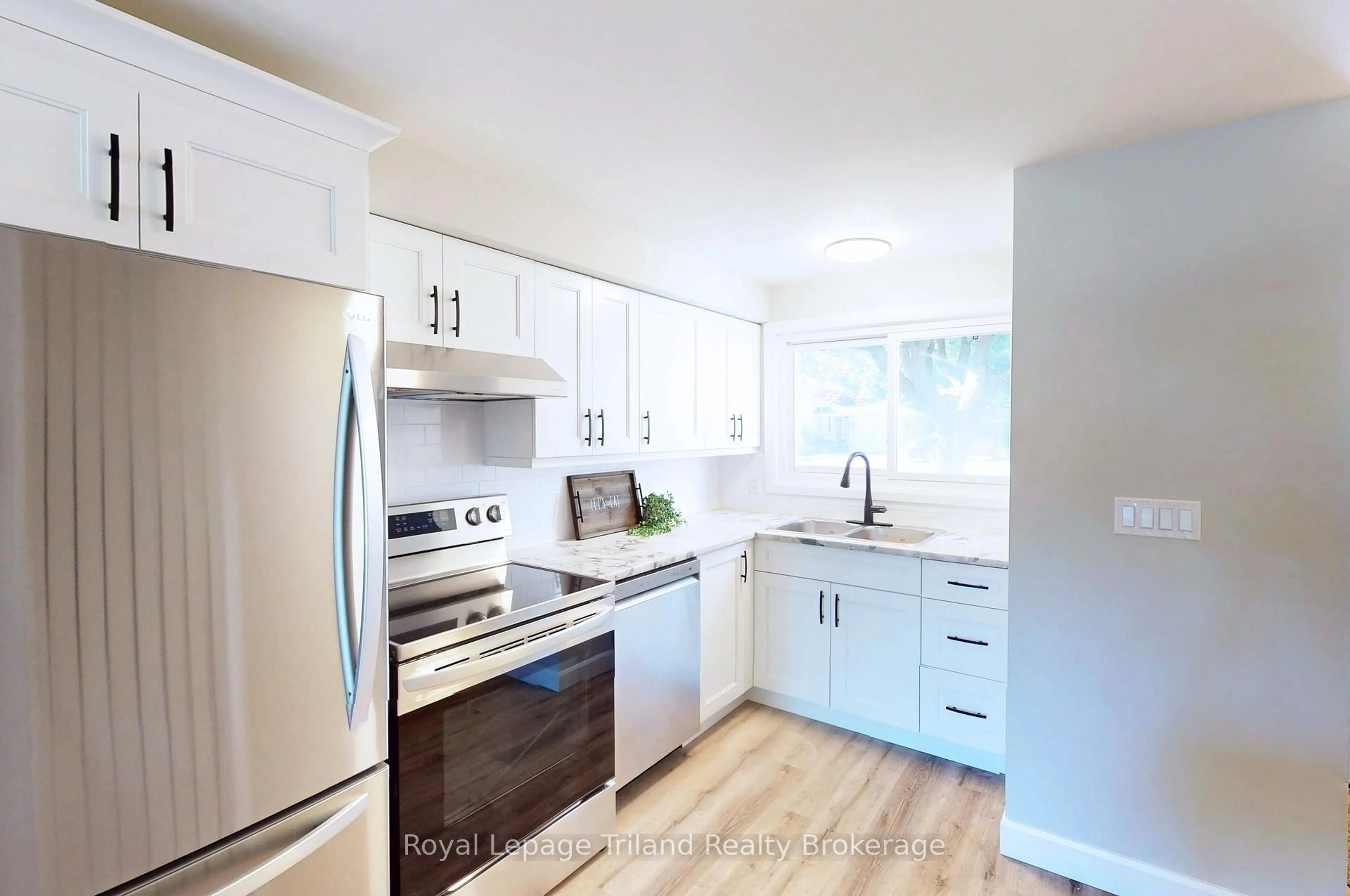 Unknown for 648 Brant St, Woodstock Ontario N4S 5J8