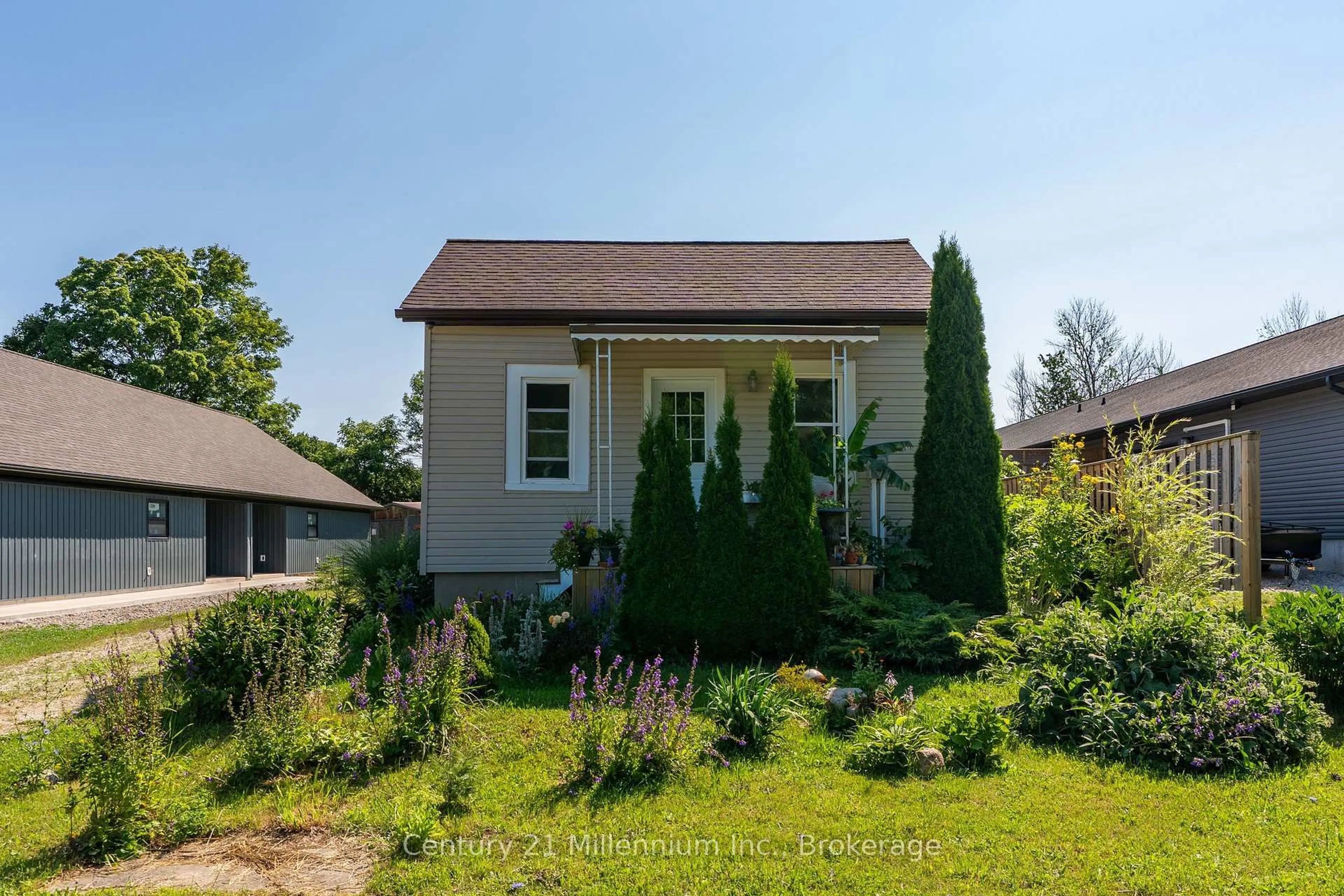 Shed for 661 Watson St, South Bruce Peninsula Ontario N0H 2T0