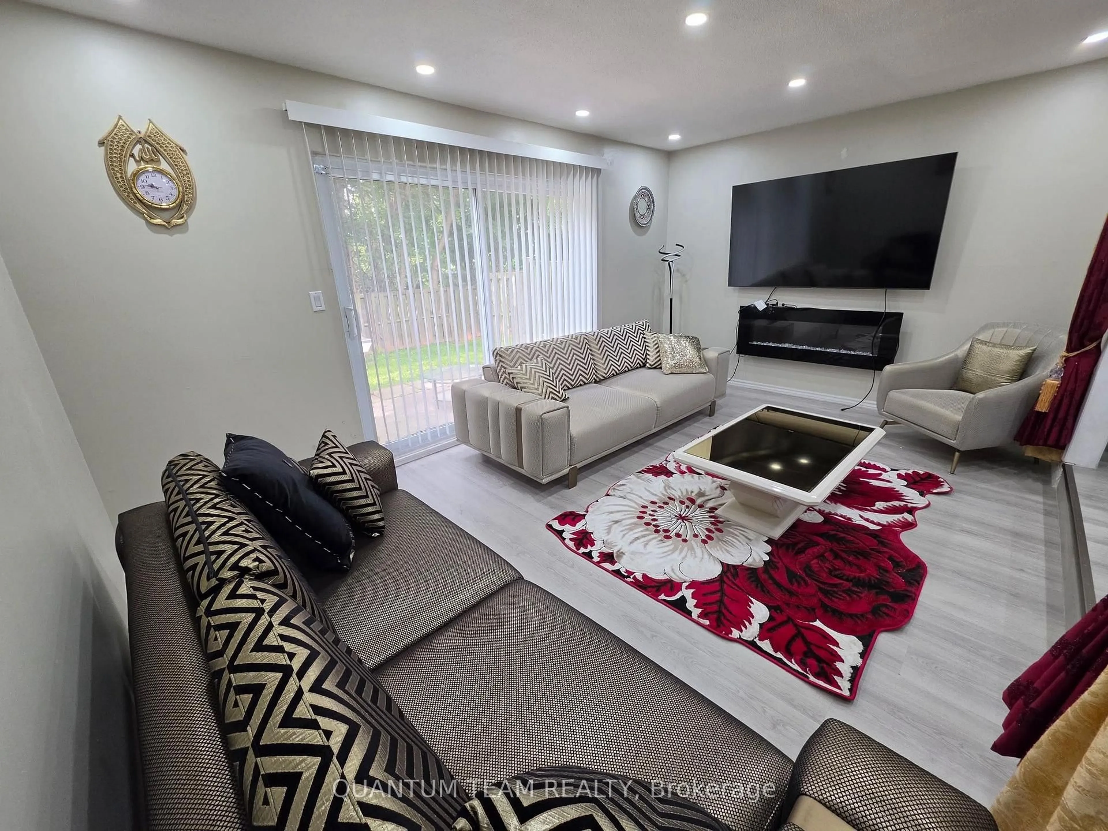 Living room with furniture, unknown for 5982 Dunn St #49, Niagara Falls Ontario L2G 7J9
