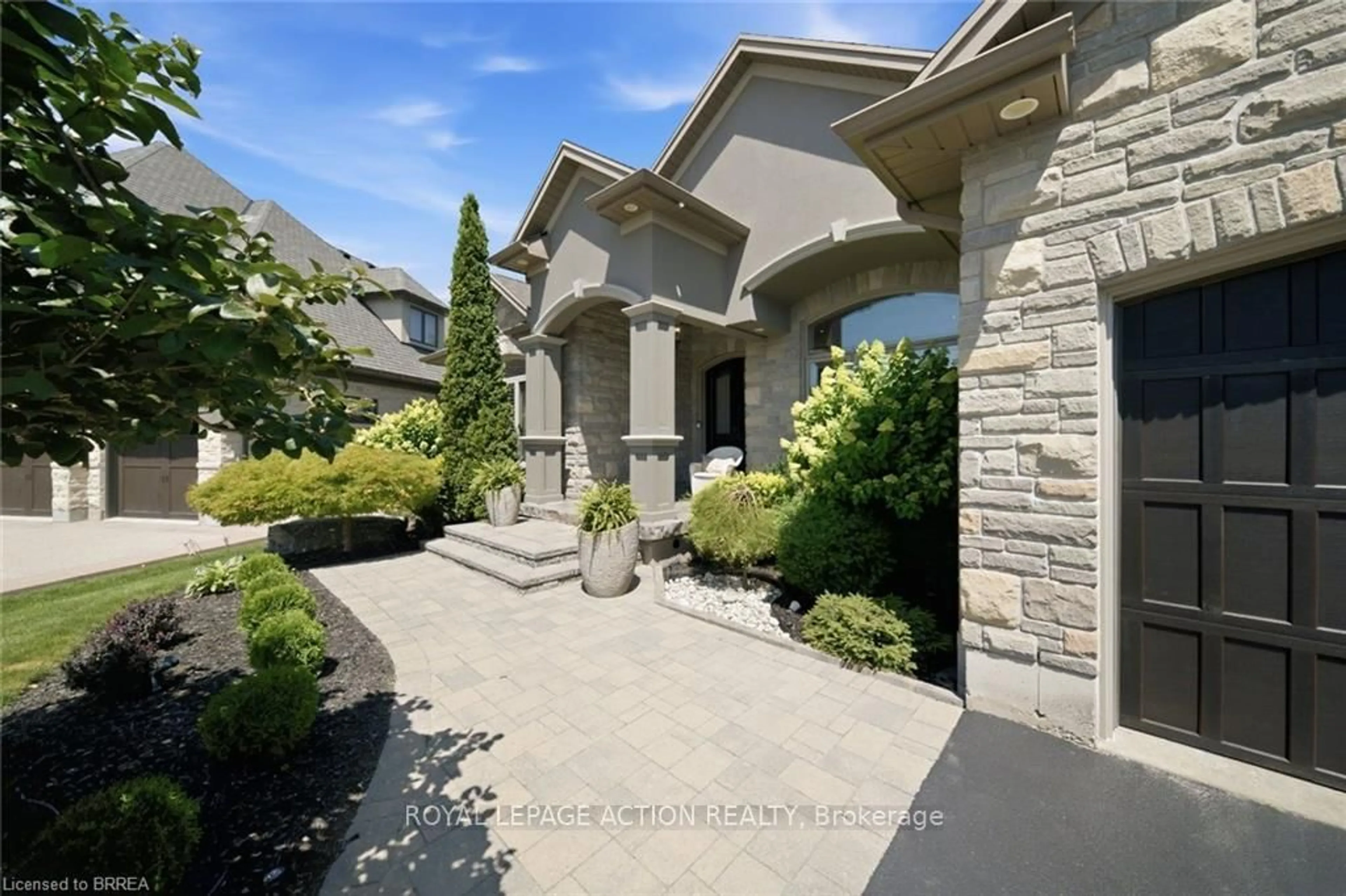 Home with brick exterior material, street for 14 Ellington Pl, Brantford Ontario N3T 0H5
