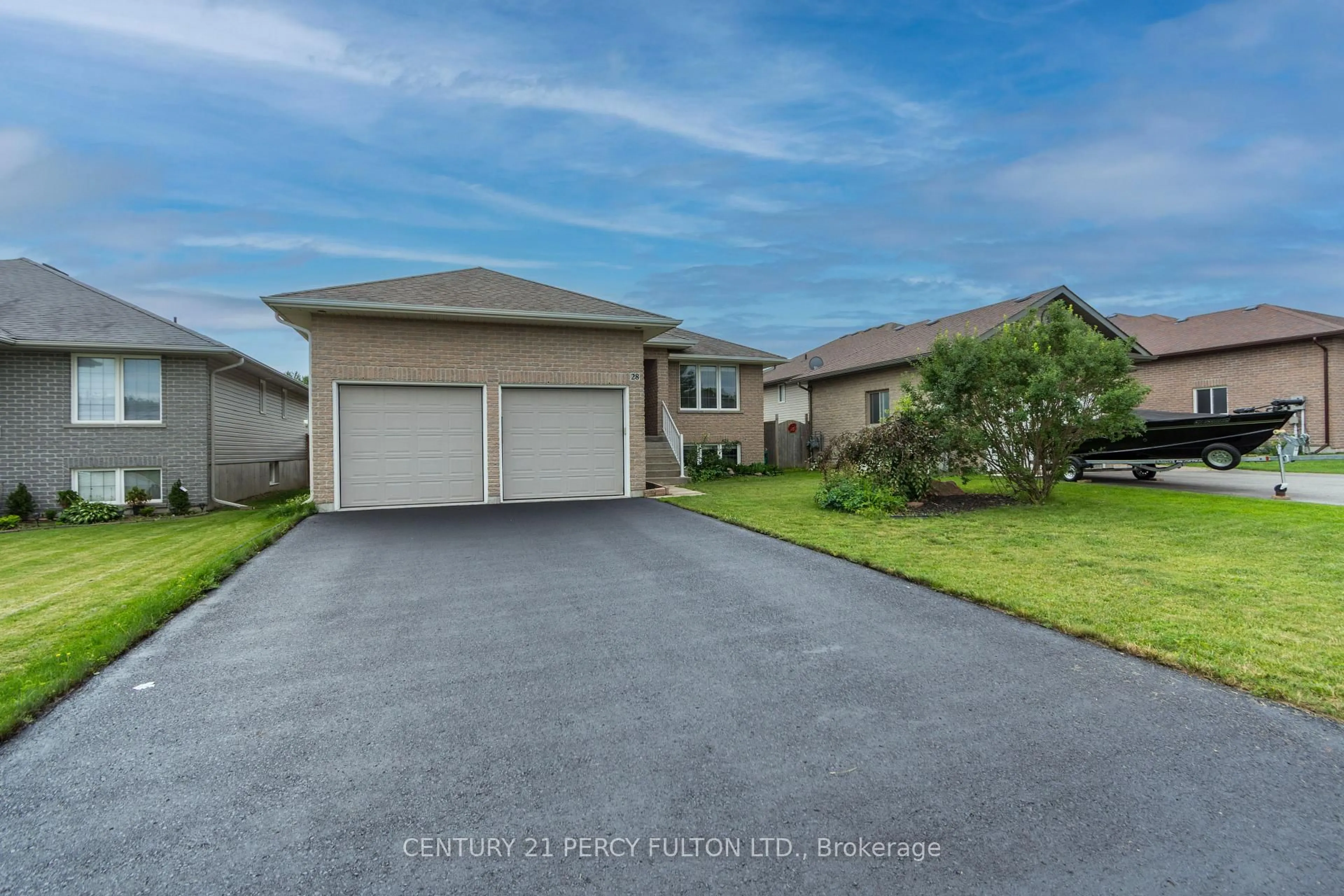 A pic from outside/outdoor area/front of a property/back of a property/a pic from drone, street for 28 Freedom Cres, Quinte West Ontario K8V 0C1