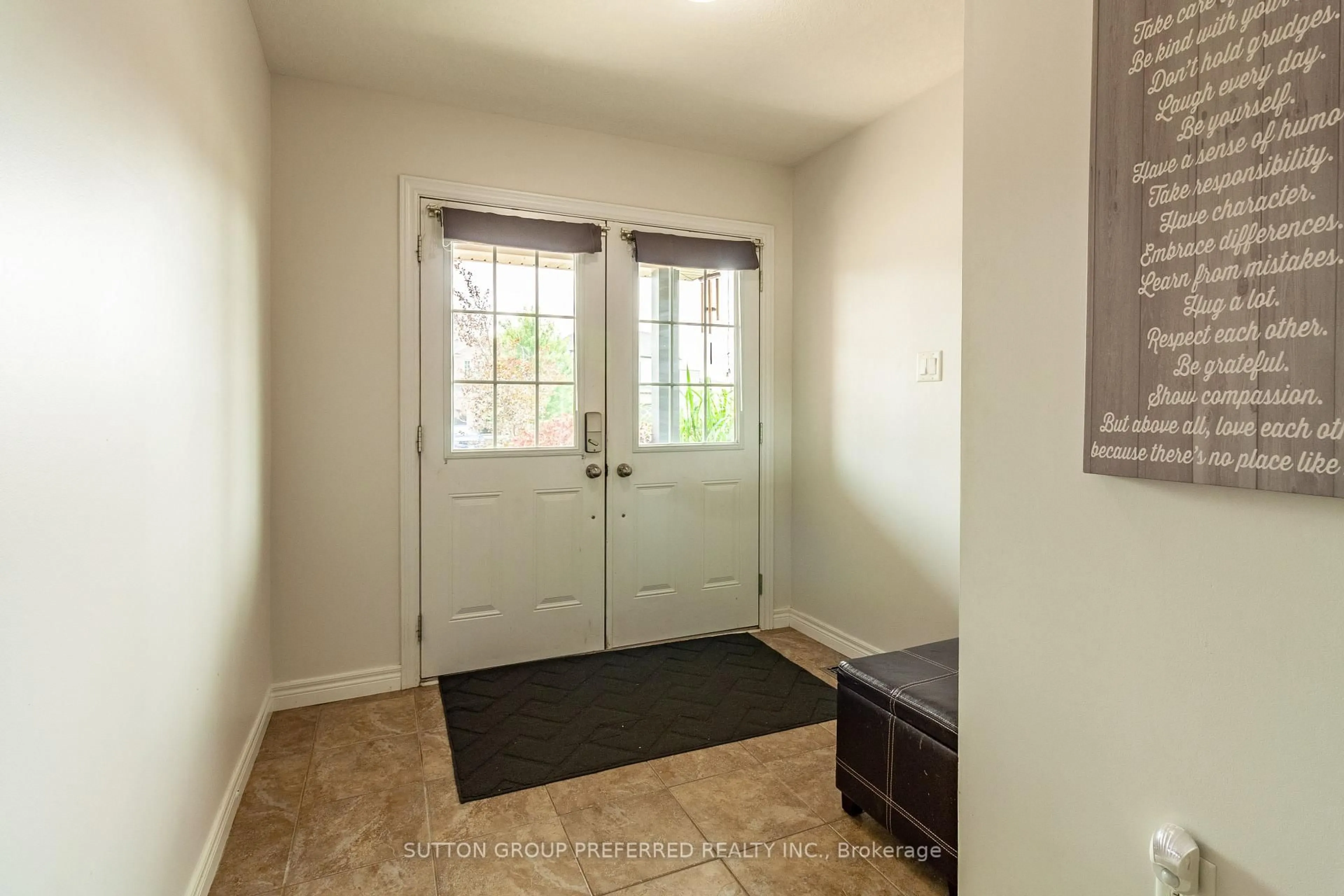 Indoor entryway for 1190 Silverfox Dr, London North Ontario N6G 0C8