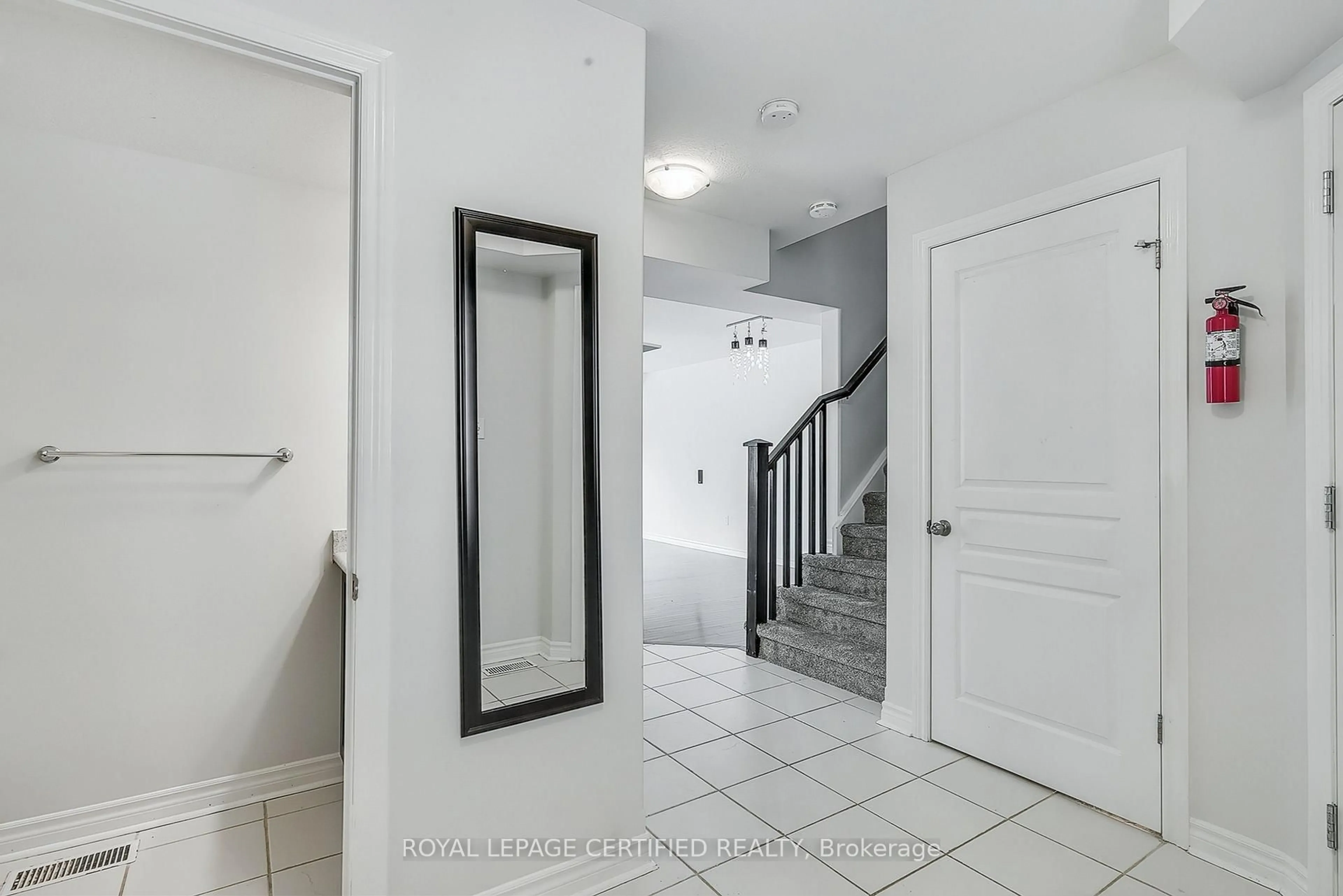 Indoor entryway for 37 Wilkie Cres, Guelph Ontario N1L 0B1