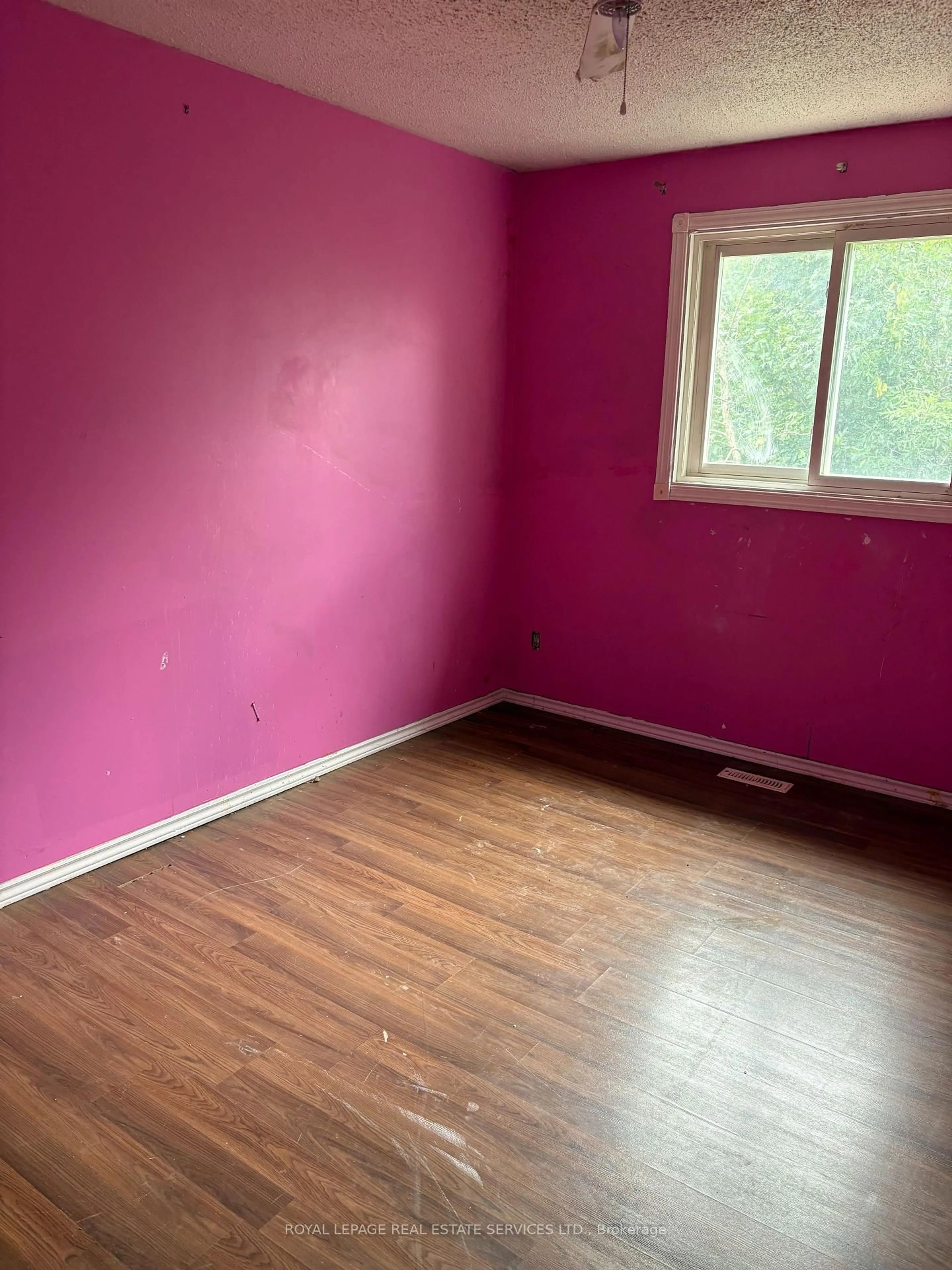 A pic of a room for 38 Parkside Dr, Brant Ontario N3L 3S7