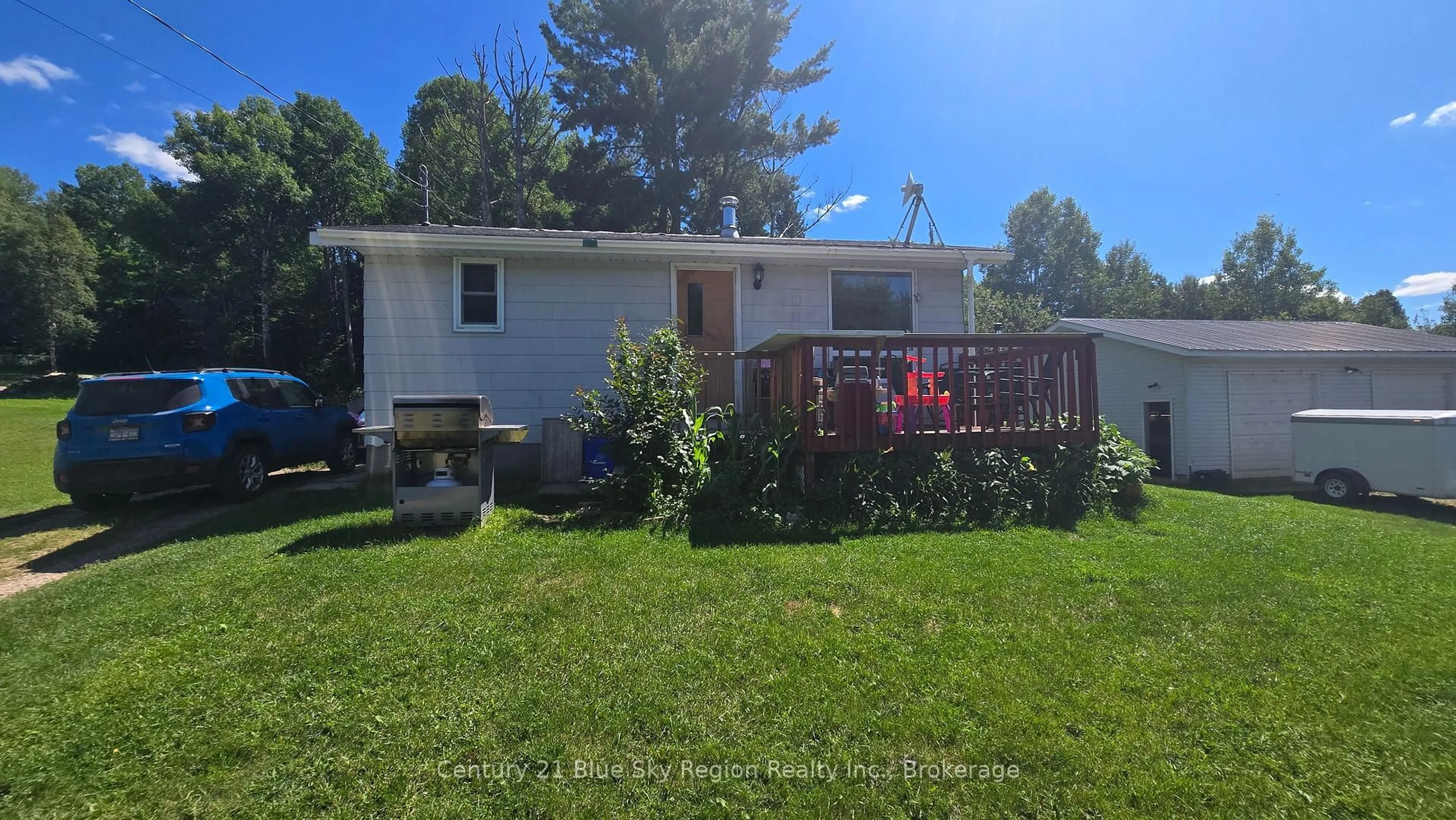 Home with vinyl exterior material, water/lake/river/ocean view for 2805 Chiswick Line, Chisholm Ontario P0H 1Z0