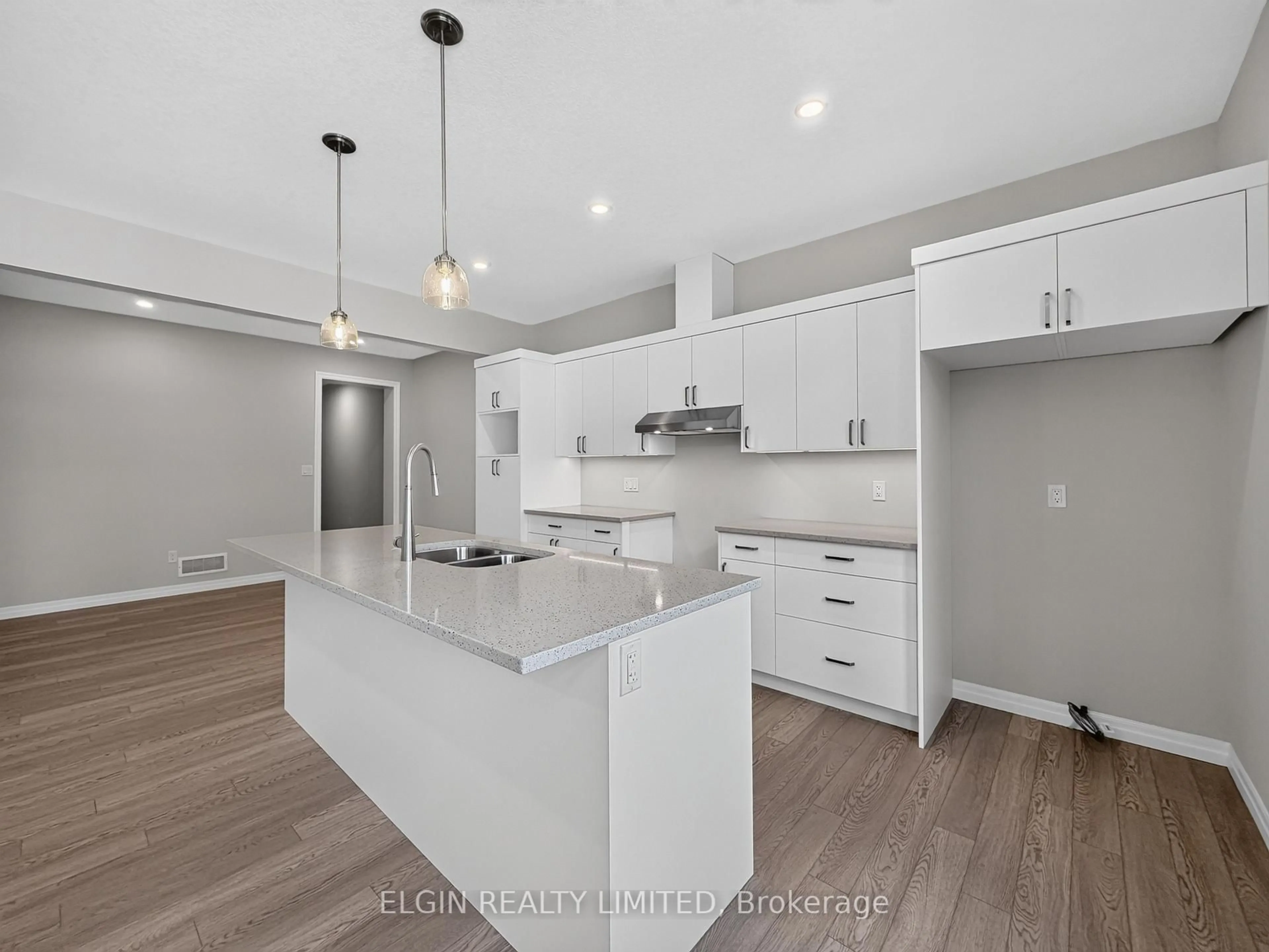 Open concept kitchen, unknown for 40 Finch St, Tillsonburg Ontario N4G 0L9