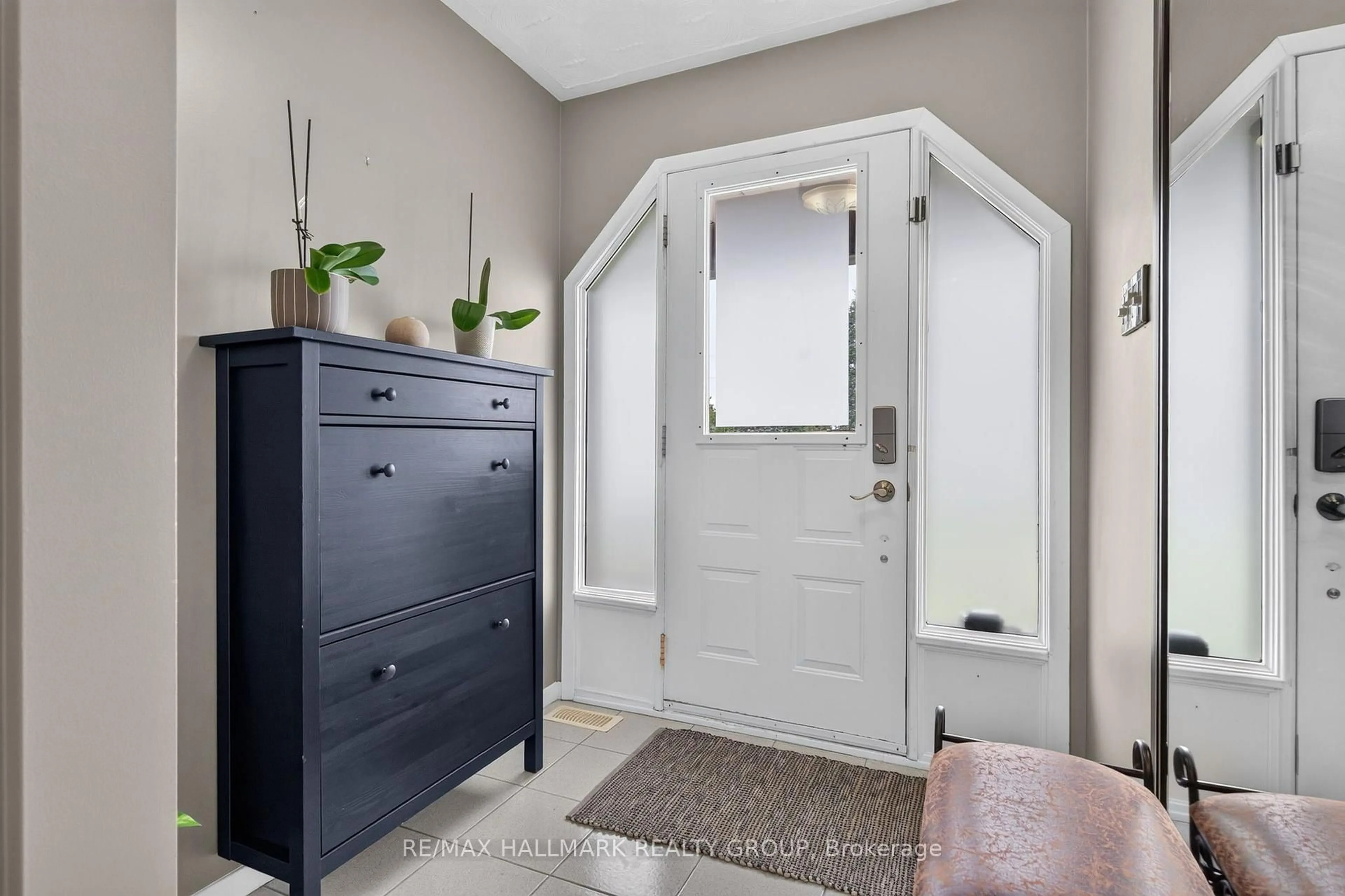 Indoor entryway for 24 Bergevin St, The Nation Ontario K0C 2B0