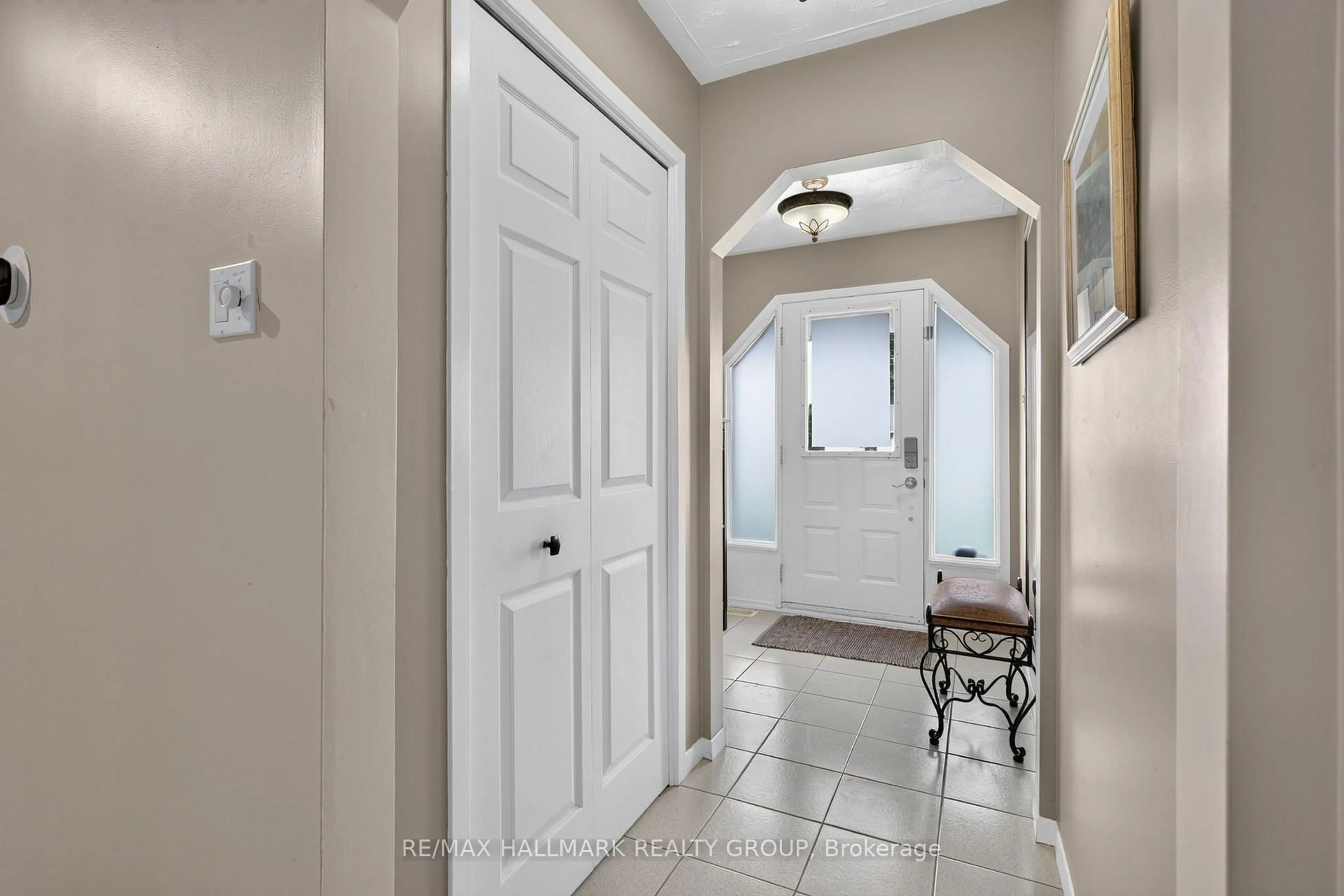 Indoor entryway for 24 Bergevin St, The Nation Ontario K0C 2B0